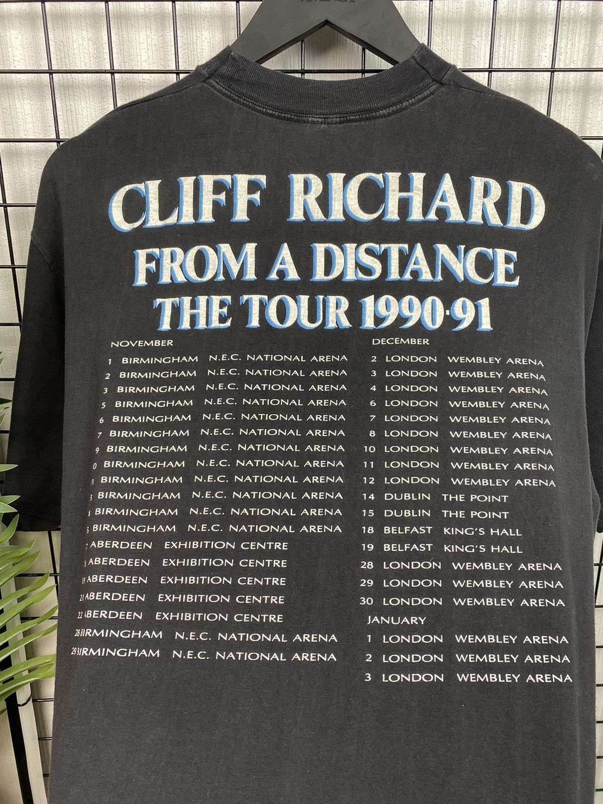 Band Tees × Vintage Vintage 1990-1991 Cliff Richard Tour T Shirt Men’s Pop Tee Size US L / EU 52-54 / 3 - 15 Thumbnail
