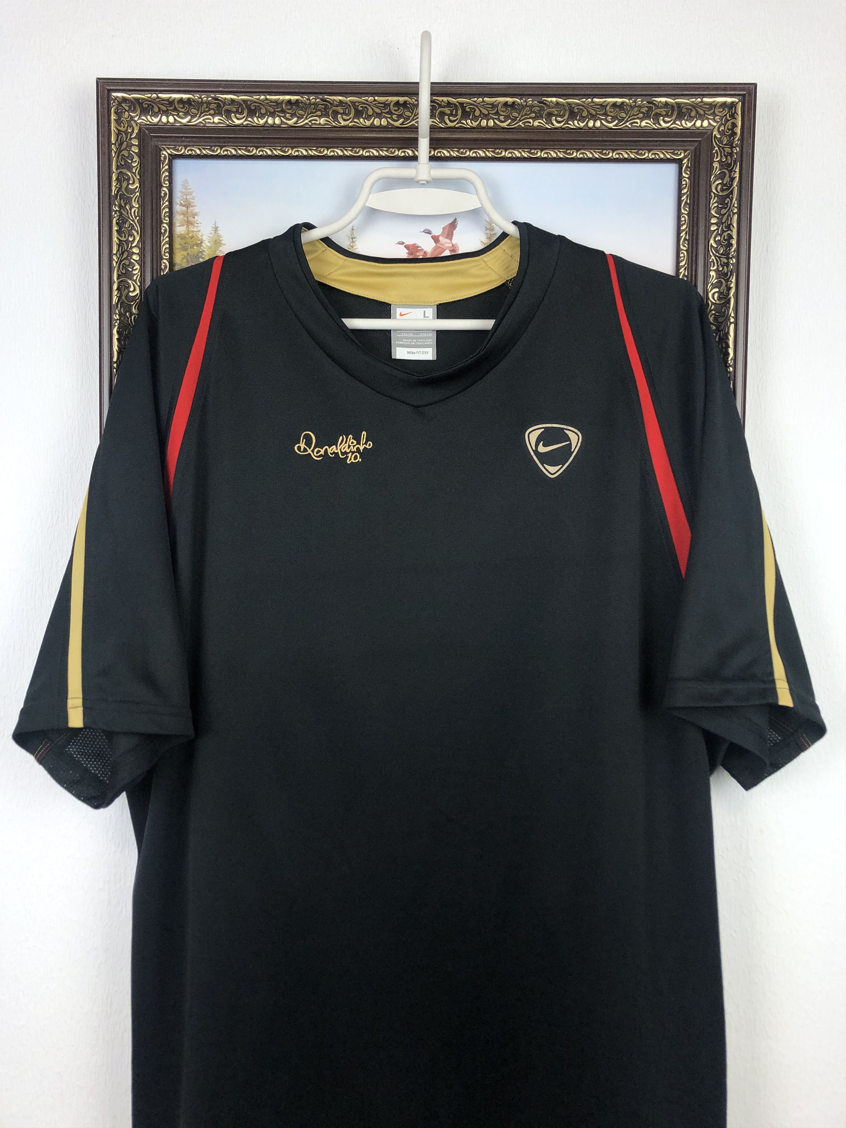 Nike × Vintage Vintage Nike R10 Ronaldinho Football Shirt Soccer Jersey Size US L / EU 52-54 / 3 - 2 Thumbnail