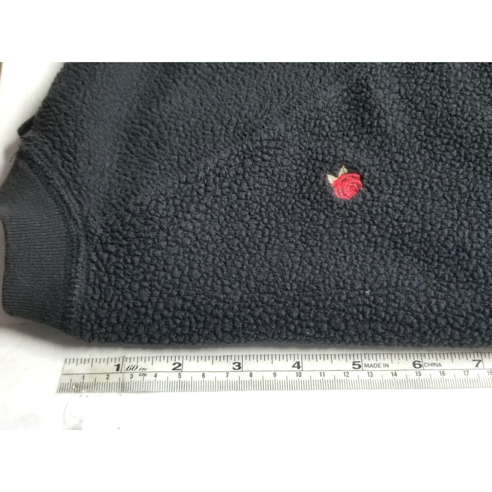 Vintage PINK Victoria's Secret Sweatshirt Womens Black S Pullover Embroidered Roses Sherpa Casual Activewear Small Rose Size S / US 4 / IT 40 - 5 Thumbnail