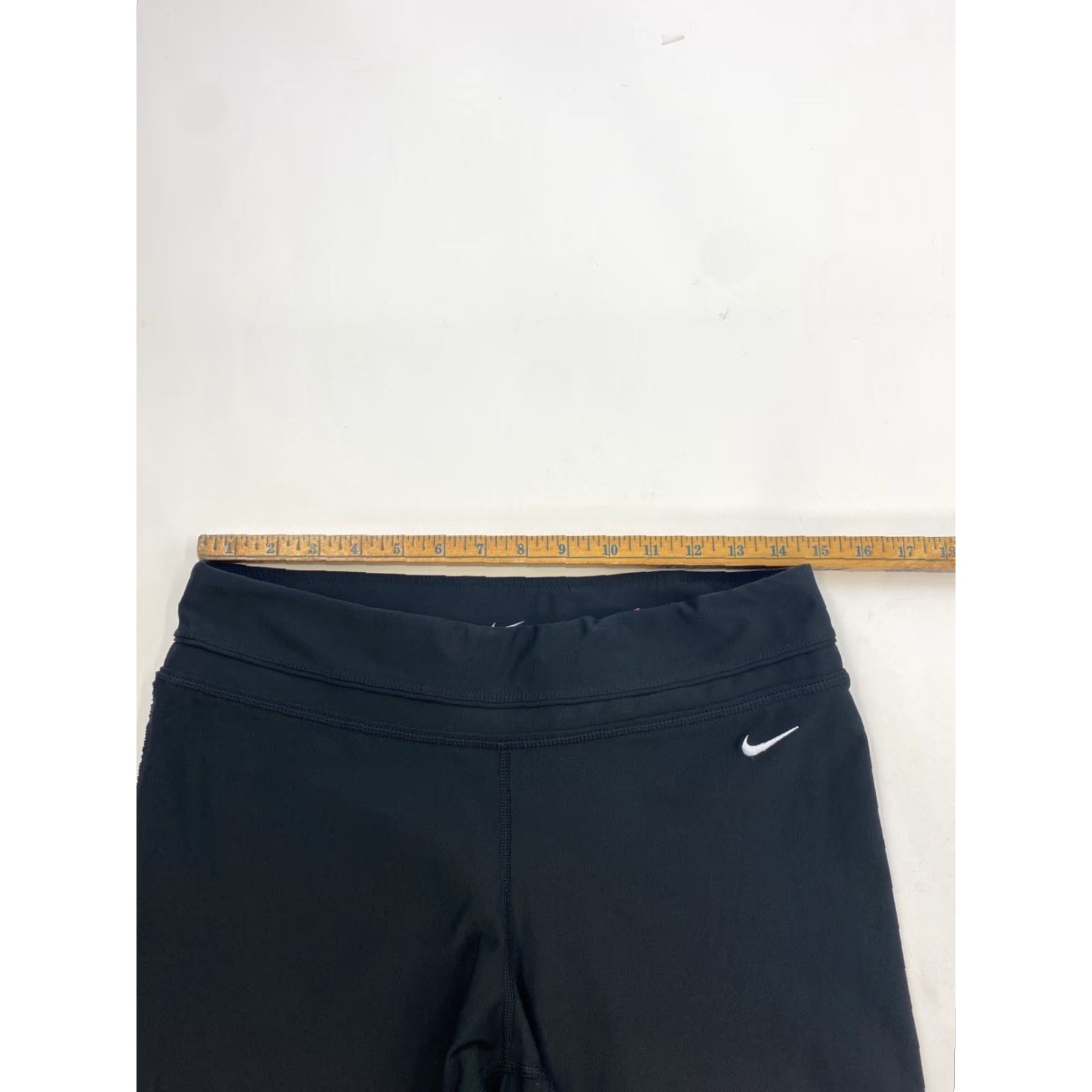 Nike Nike Yoga Cropped Leggings Womens Medium Black Dri-Fit Size 32" / US 10 / IT 46 - 3 Thumbnail