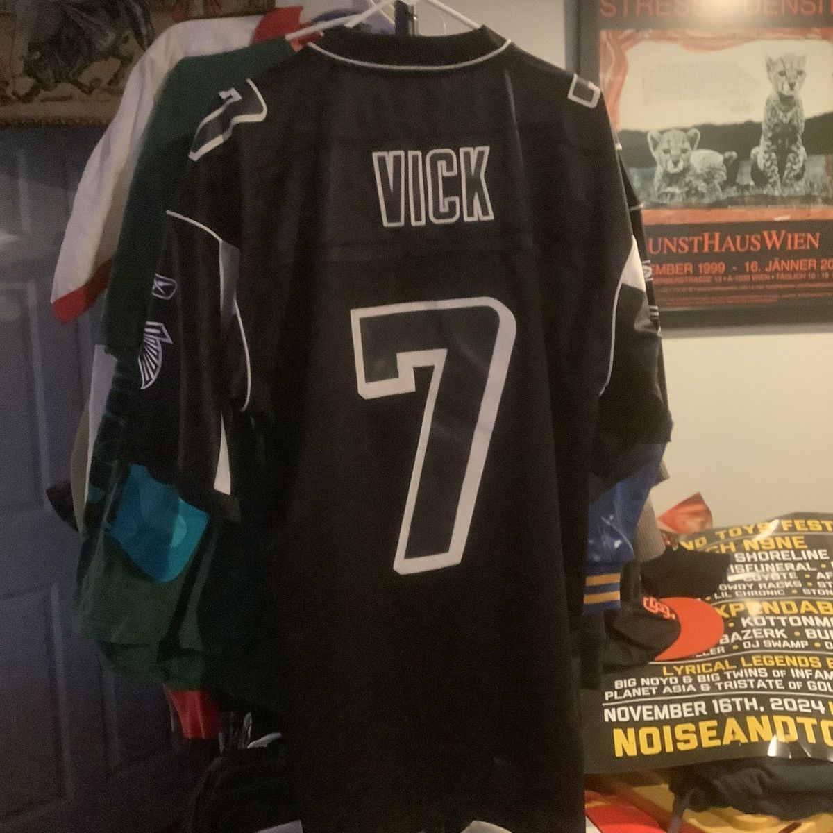 NFL MIChAEL VICK ATLANTA FALCONS SEWN REEBOK BLACK OUT JERSEY Size US L / EU 52-54 / 3 - 4 Thumbnail