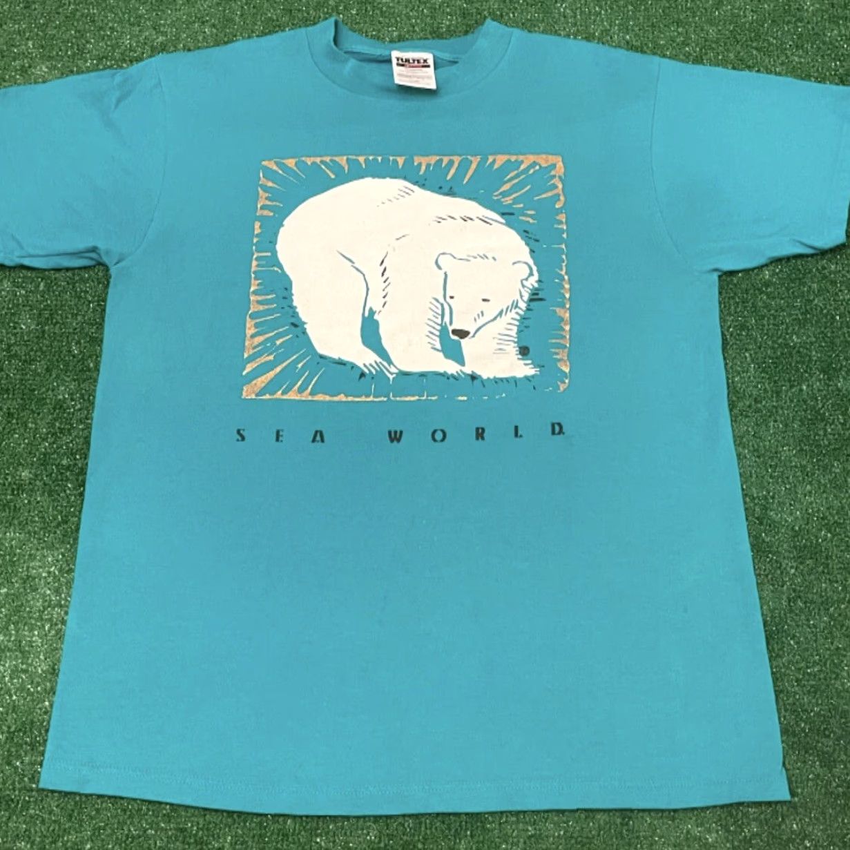 Vintage VINTAGE Sea World Polar Bear 90s Extinct Theme Park VTG Shirt L Mens Blue Short Sleeve Size US L / EU 52-54 / 3 - 3 Thumbnail