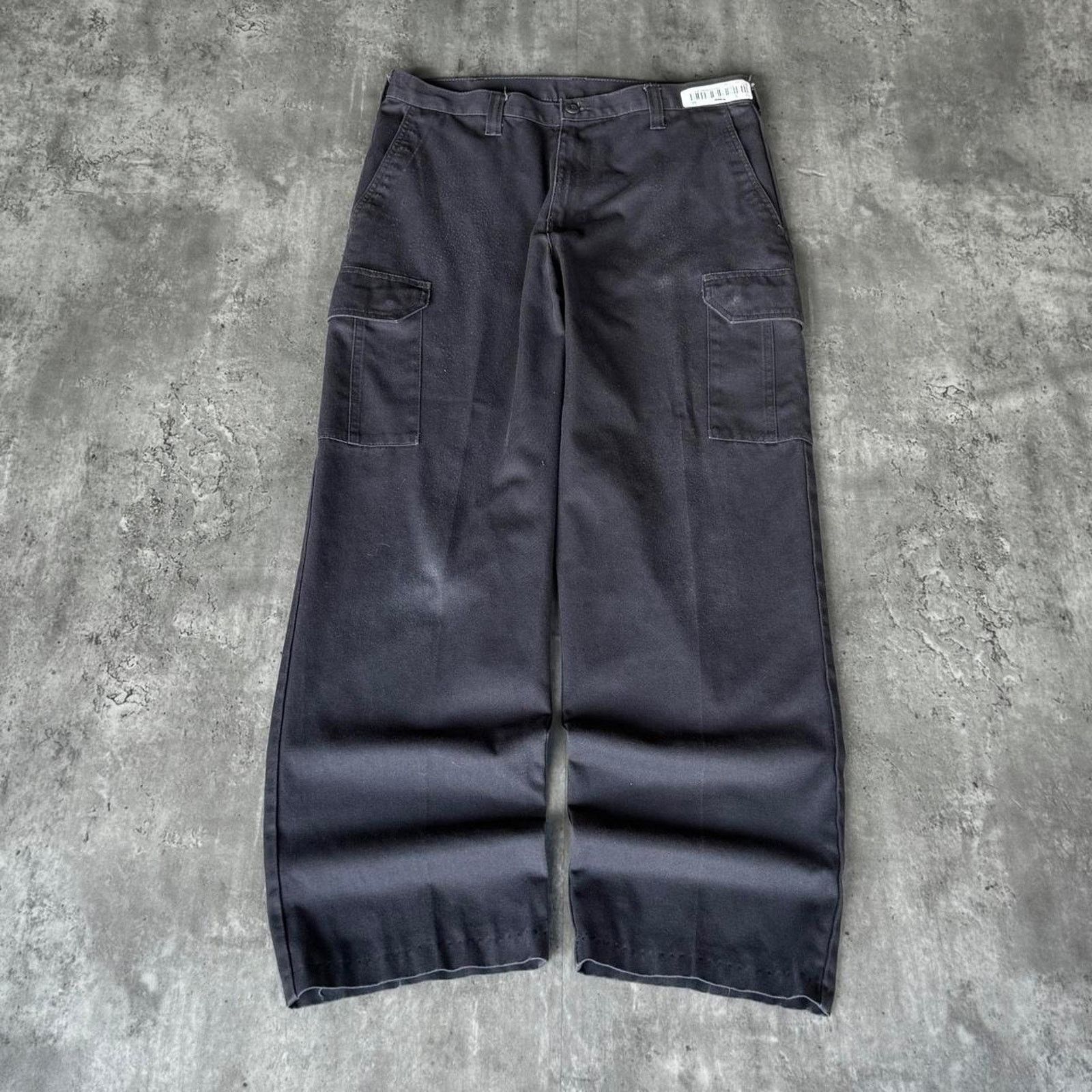 Carhartt × Cintas Vintage Y2K Carhartt Style Baggy Faded Grey Cargo Tech Pants Size US 33 - 1 Thumbnail