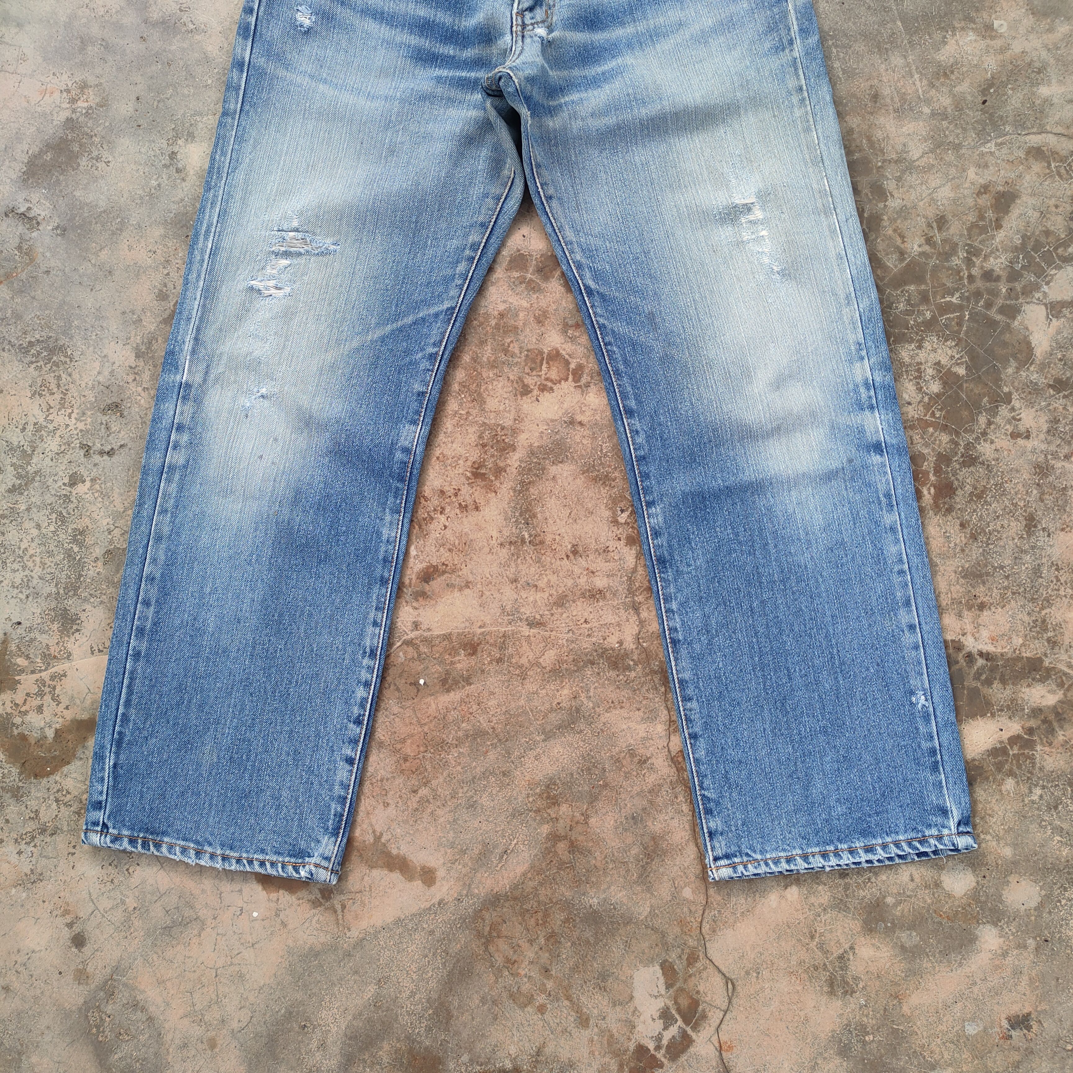 Japanese Brand VINTAGE JAPANESE FADED DISTRESSED DENIM JEAN PANTS Size US 31 - 4 Thumbnail