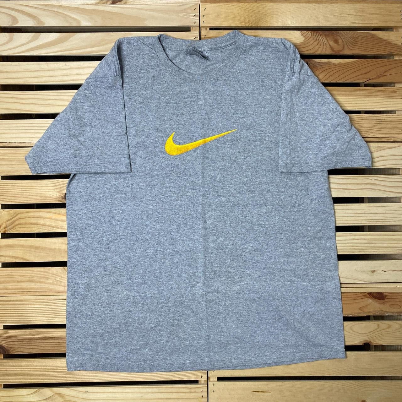 Nike Vintage Nike Center Check Gray Tee Size Large Size US L / EU 52-54 / 3 - 1 Thumbnail
