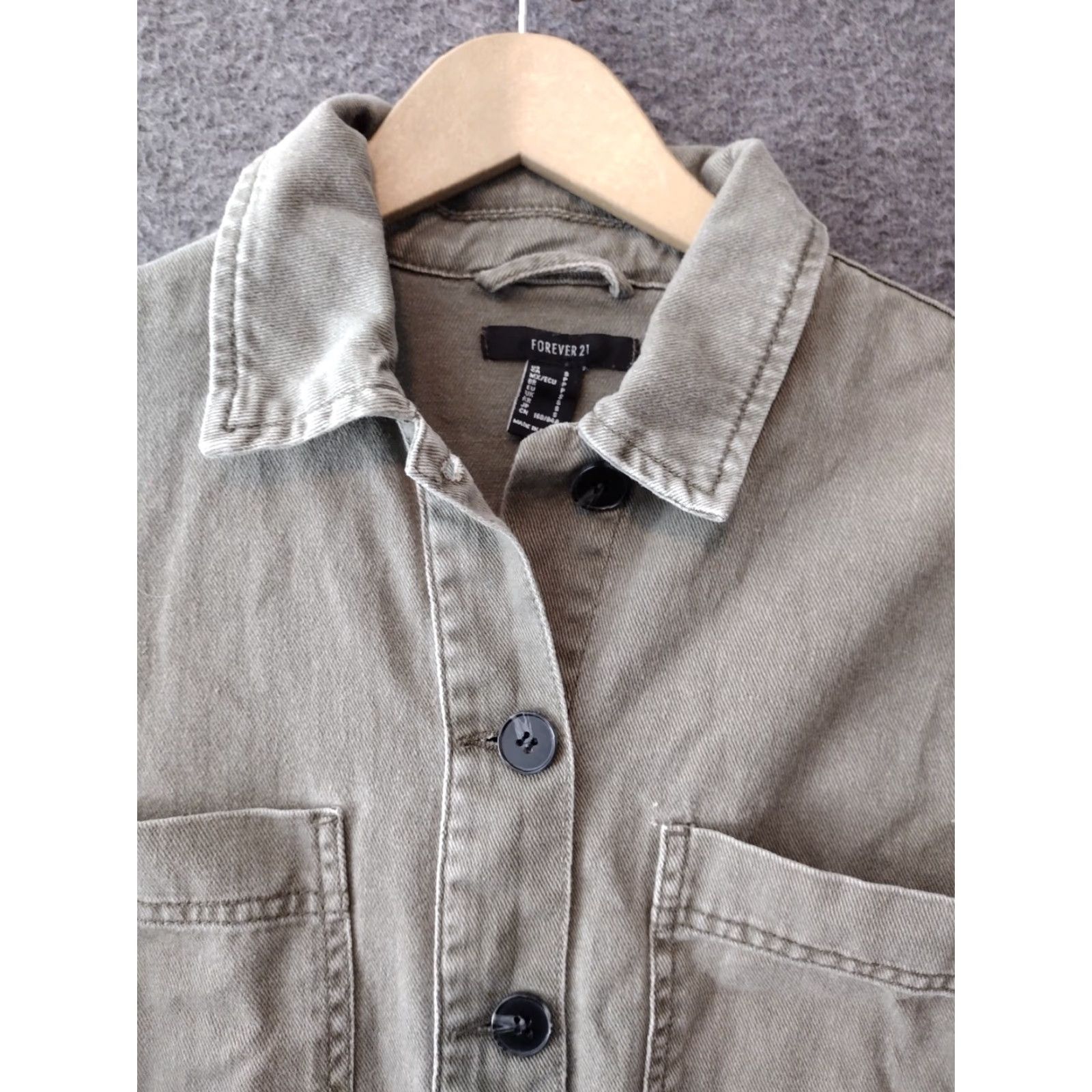 Forever 21 FOREVER 21 Button-Up Women's S Shacket Shirt Oversized Beige Khaki Canvas 100% Cotton Long Sleeve Collared Casual Classic 90s Womens Size S / US 4 / IT 40 - 3 Thumbnail