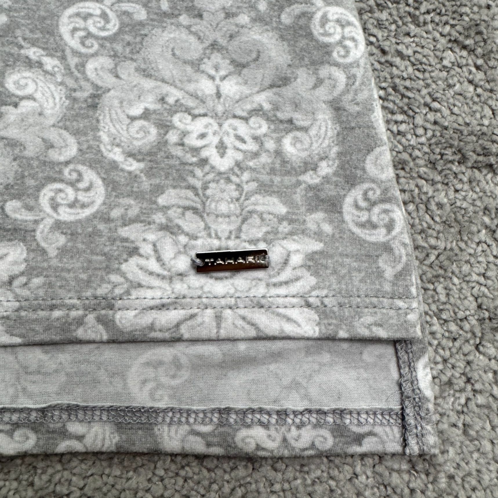 Vintage Tahari Damask Lace T-Shirt Dress Womens Large Gray White Short Sleeve Casual Dress Size L / US 10 / IT 46 - 3 Thumbnail