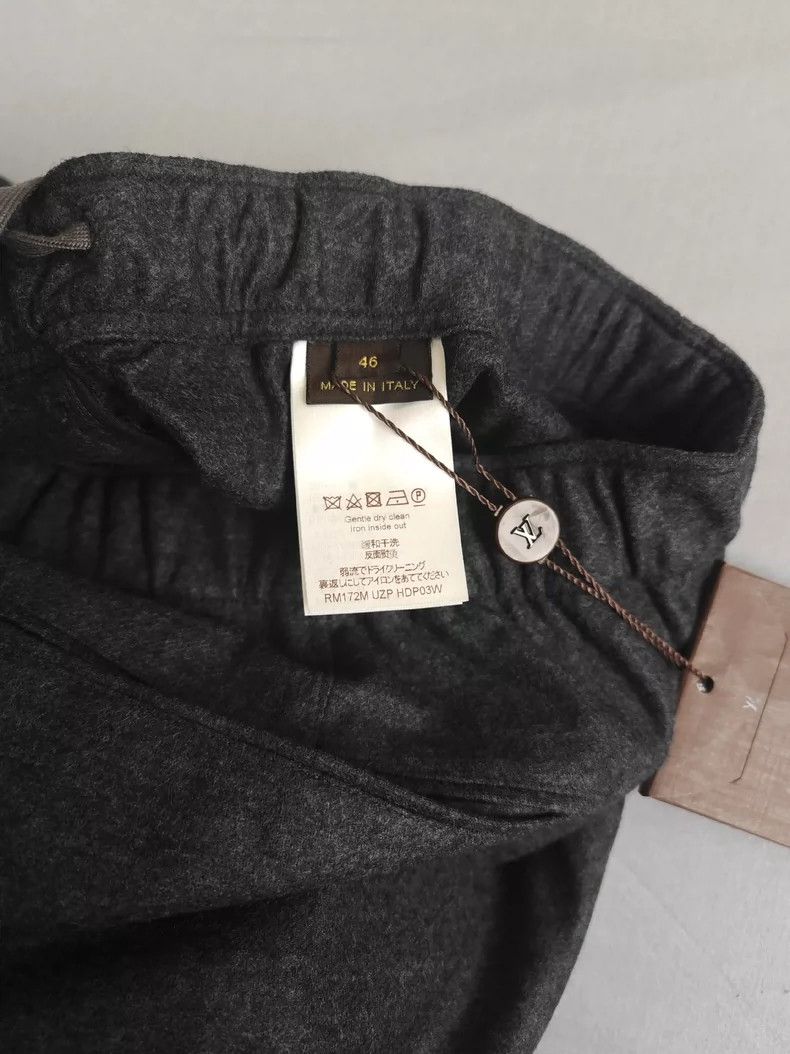 Louis Vuitton Louis Vuitton size US 46 Wool Sweatpants 2505-Nextarrow Size US 30 / EU 46 - 4 Thumbnail