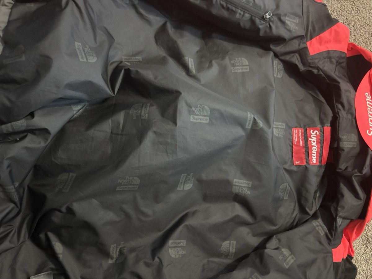 Supreme × The North Face Supreme North Face RTG Jacket RED LARGE Size US L / EU 52-54 / 3 - 15 Thumbnail