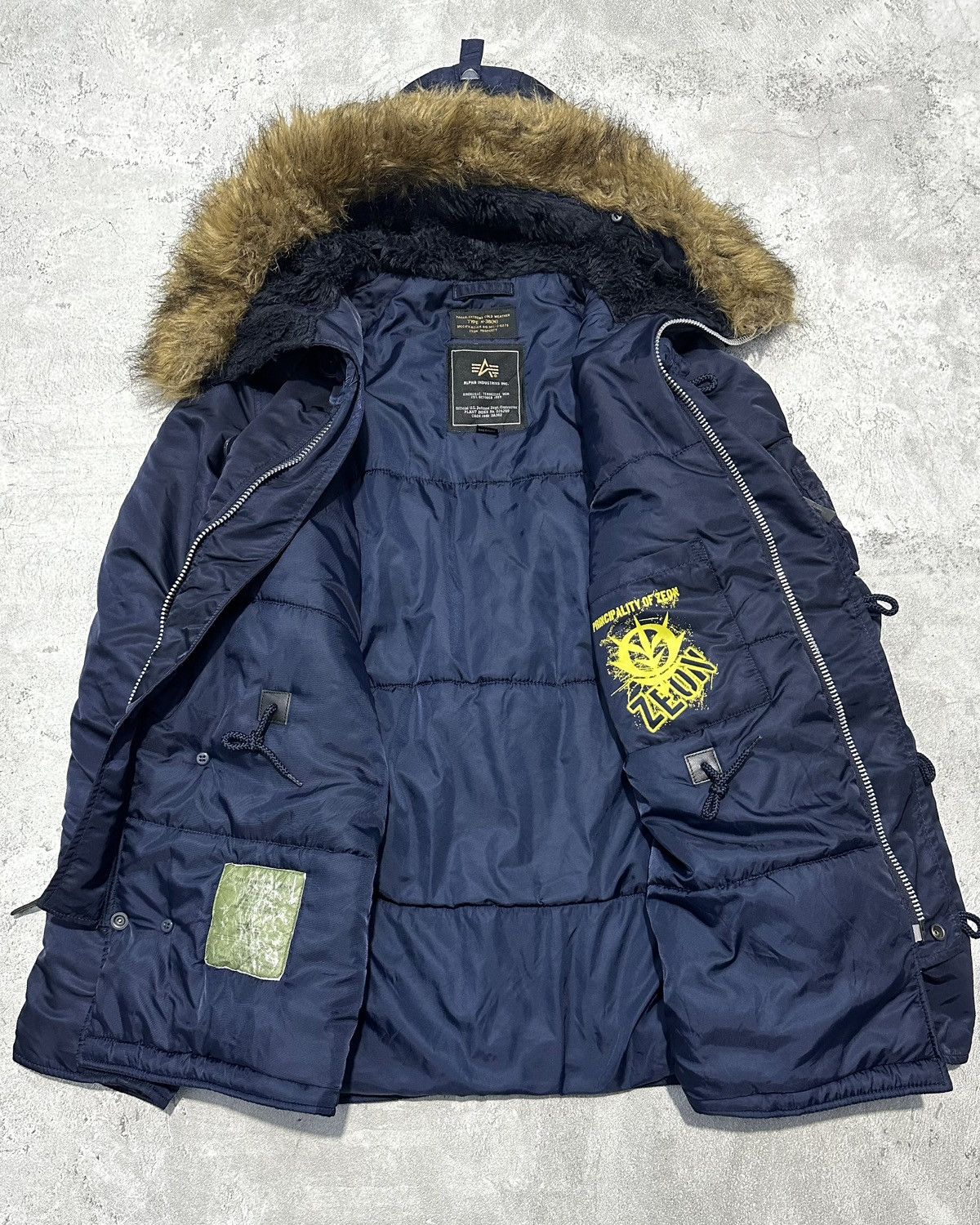 Alpha Industries Alpha Industries X Gundam Zeon N3B Fur Parka Bomber Jacket Size US M / EU 48-50 / 2 - 4 Thumbnail