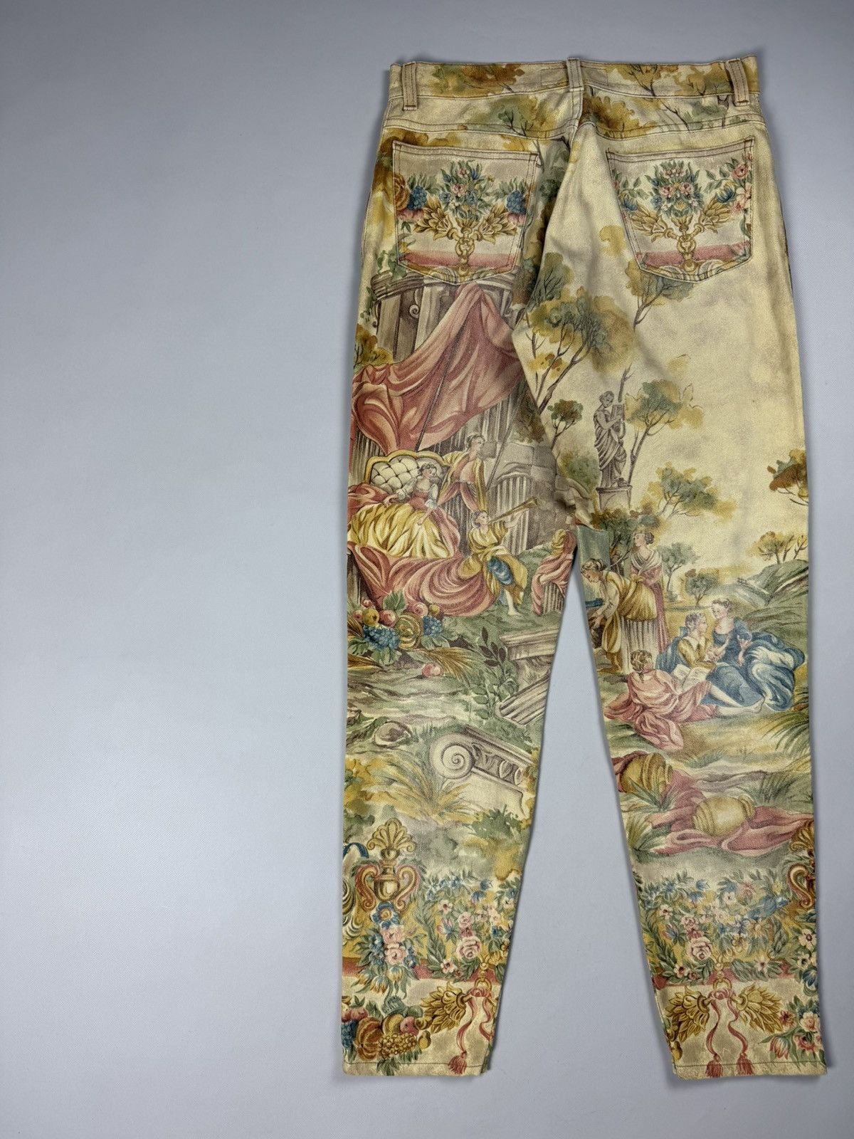 Roberto Cavalli Rare Roberto Cavalli Renaissance Angels Overprinted Jeans Size 32" / US 10 / IT 46 - 17 Thumbnail