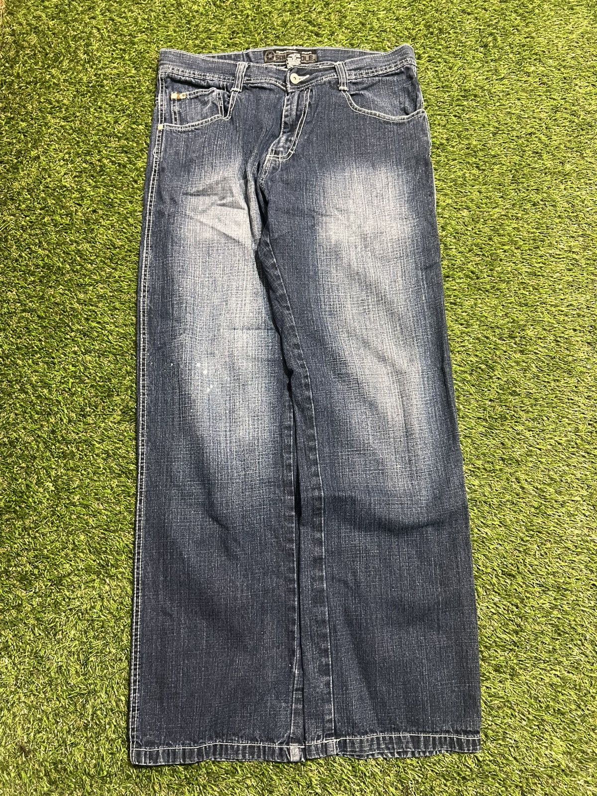 Southpole Do not buy looking to trade for some sizs 40 or 42 southpole Size US 34 / EU 50 - 1 Thumbnail