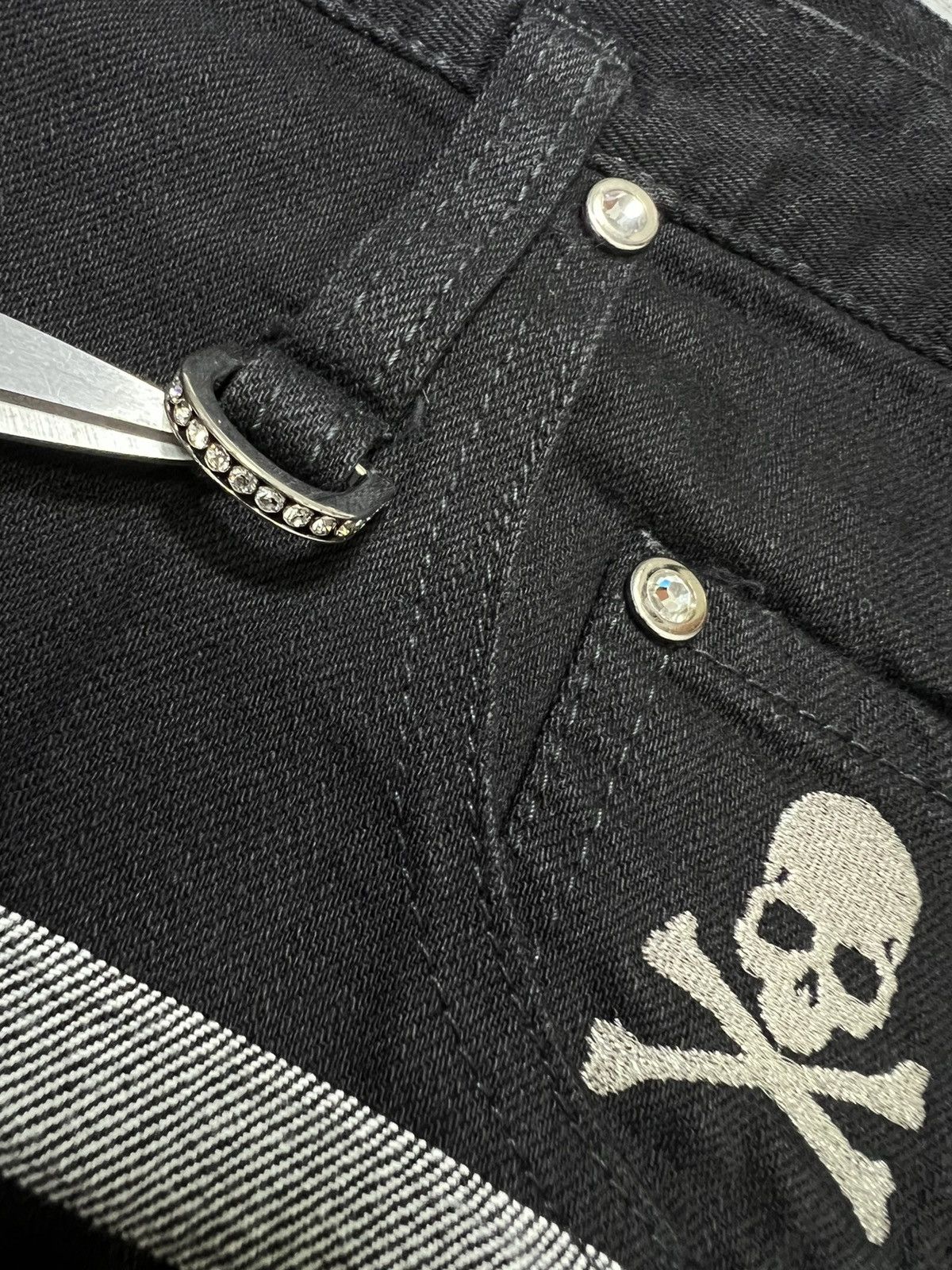 Mastermind Japan Mastermind Japan - Skull Logo Denim Shorts Size US 30 / EU 46 - 8 Thumbnail