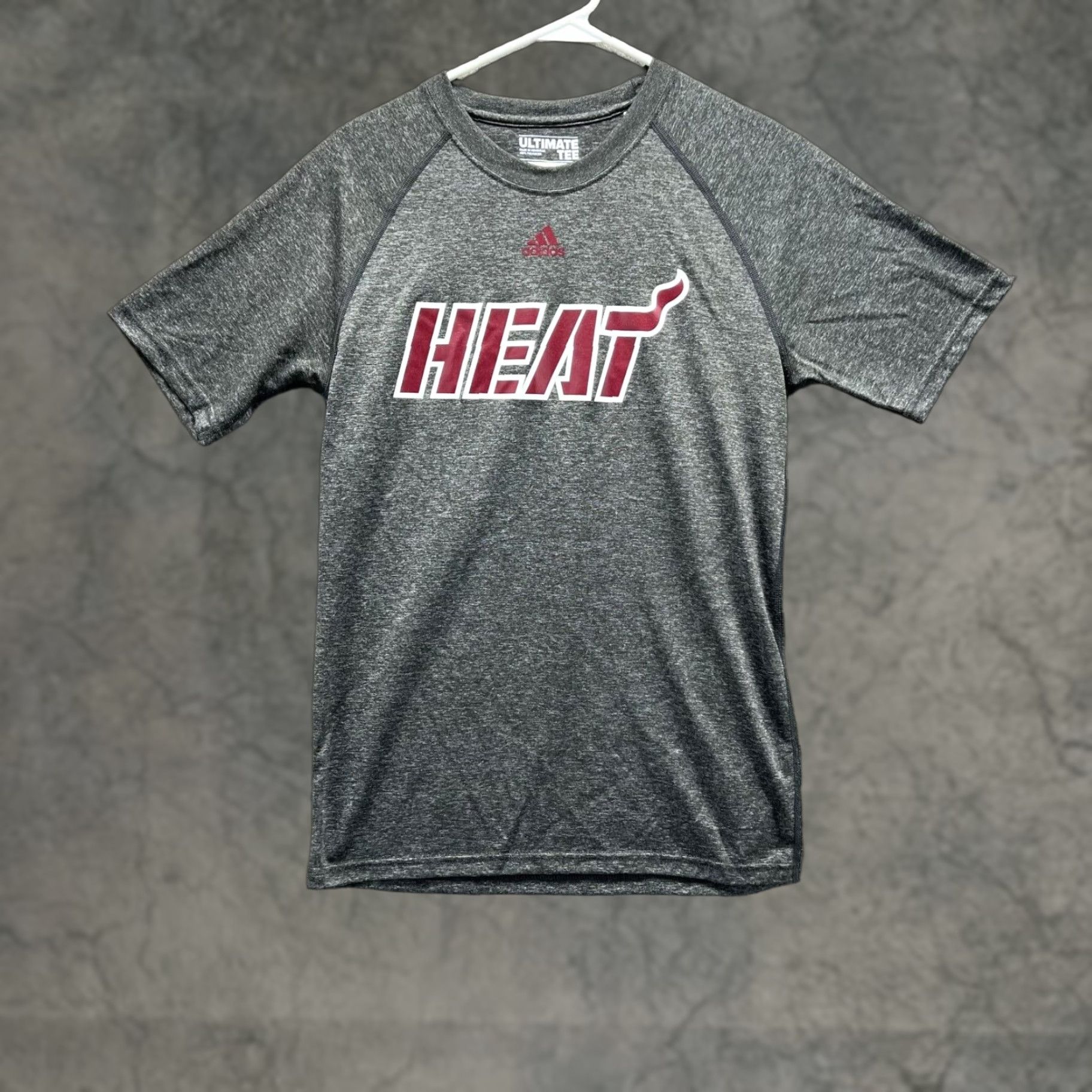 Adidas Adidas Shirt Men Small Heather Gray Crewneck Miami Heat Home Strong Ultimate Tee Size US S / EU 44-46 / 1 - 1 Thumbnail