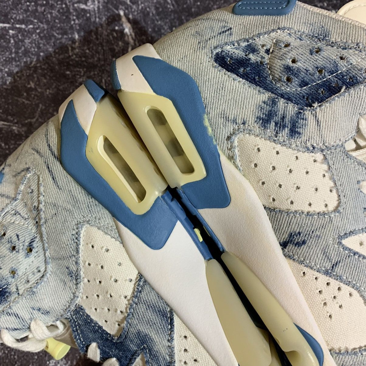 Nike Nike Air Jordan 6 Retro Washed Denim Size 37.5 EU 5 YUS Size US 7.5 / IT 37.5 - 10 Thumbnail