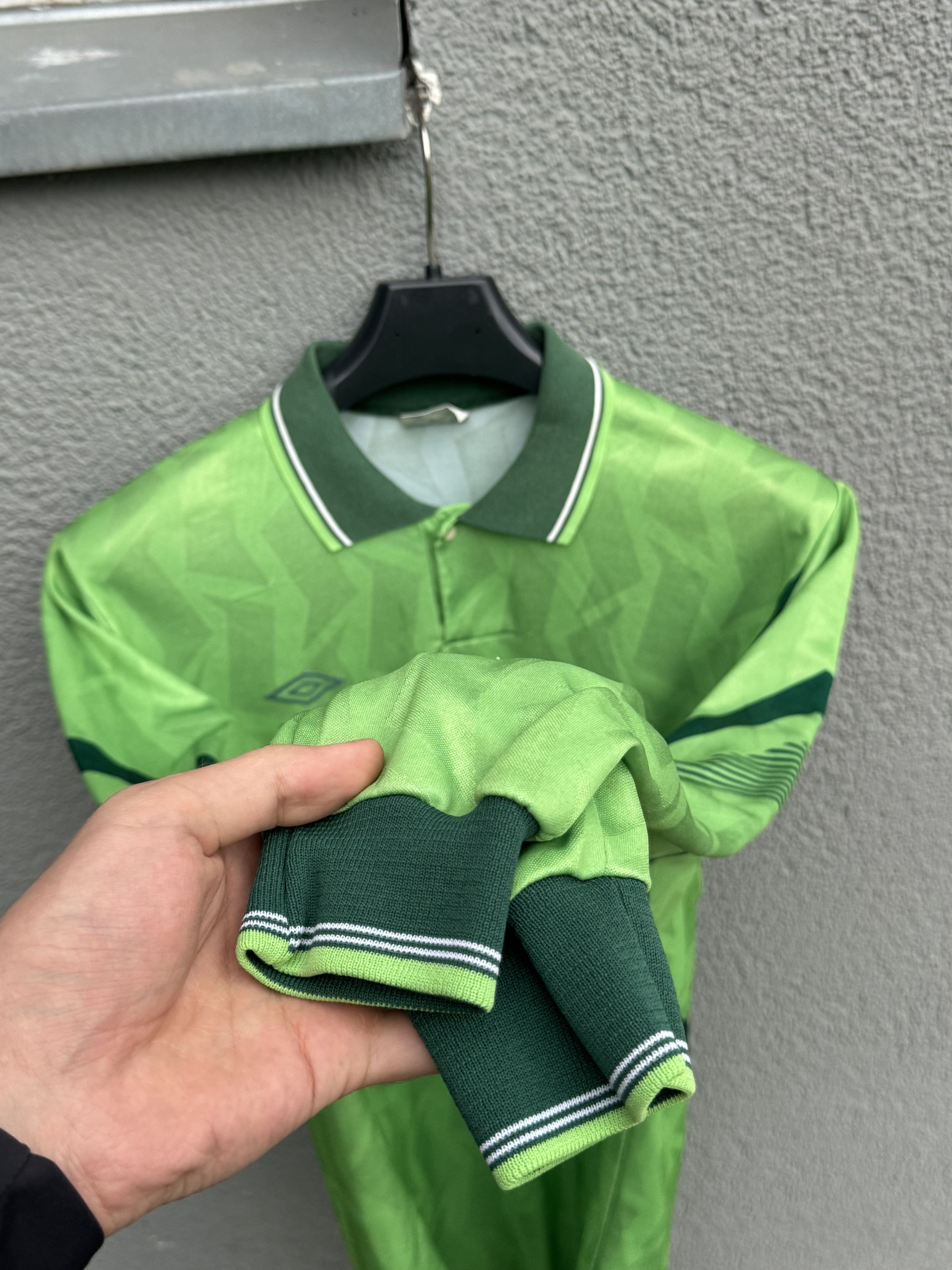 Umbro × Vintage VINTAGE UMBRO TAMPLETE 1990'S GOALKEEPER LONG SLEEVE JERSEY Size US L / EU 52-54 / 3 - 7 Thumbnail