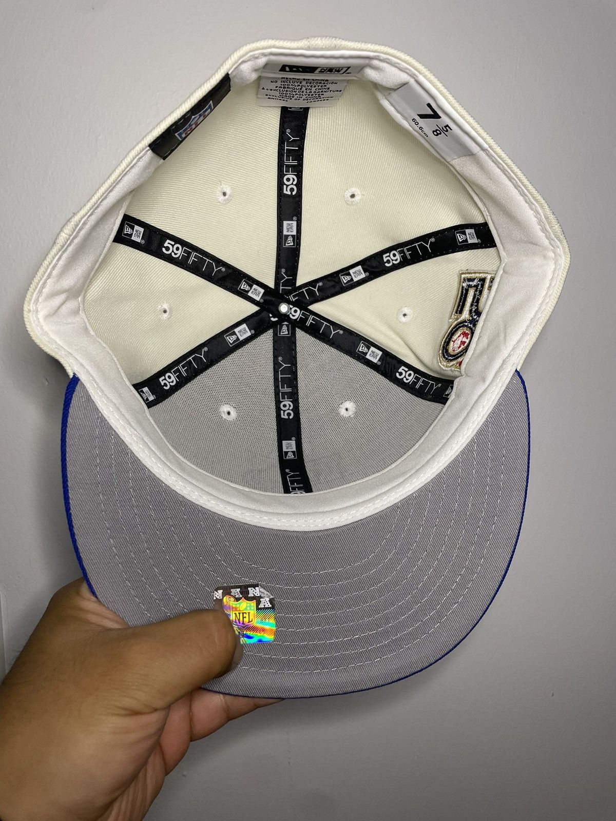 NFL × New Era Sz. 7 5/8 Brand New Buffalo Bills Fitted Hat Size ONE SIZE - 7 Thumbnail