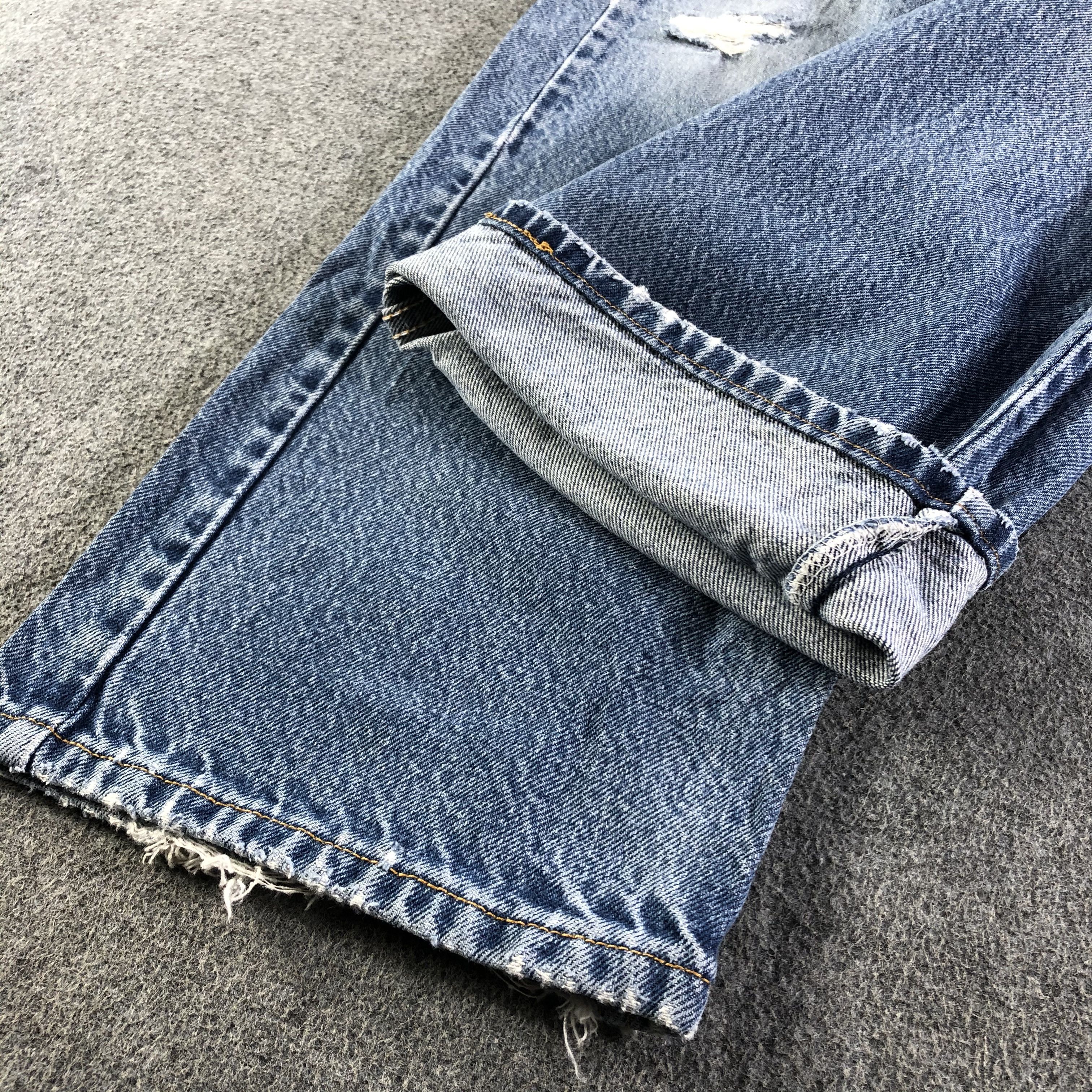 Vintage Blue Wash Levis 505 Jeans-J3118