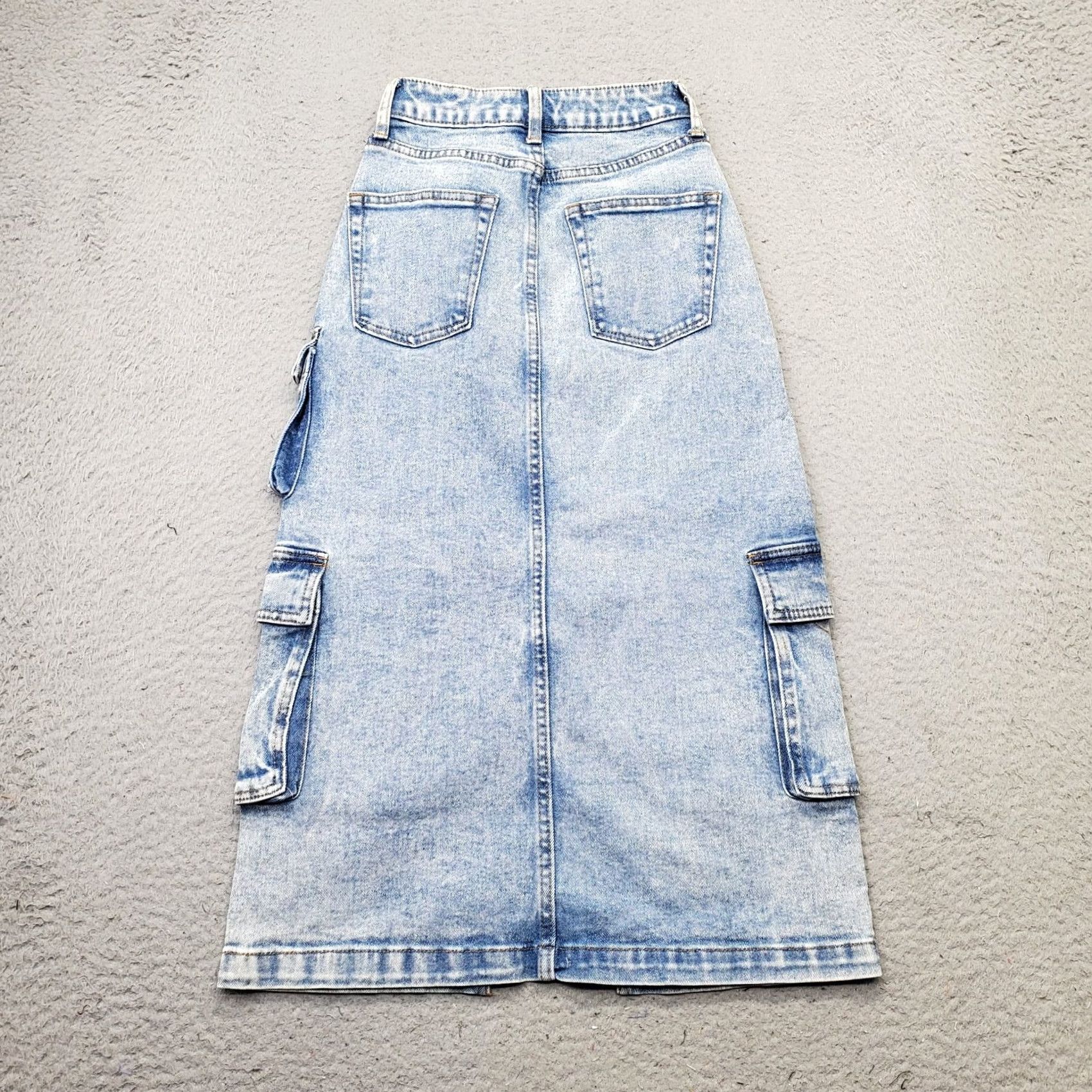 Vintage Wild Fable Womens Size 2XS Blue Denim Midi Cargo Skirt with Pockets Utility Button Vent Size 24" / US 00 / IT 34 - 2 Thumbnail