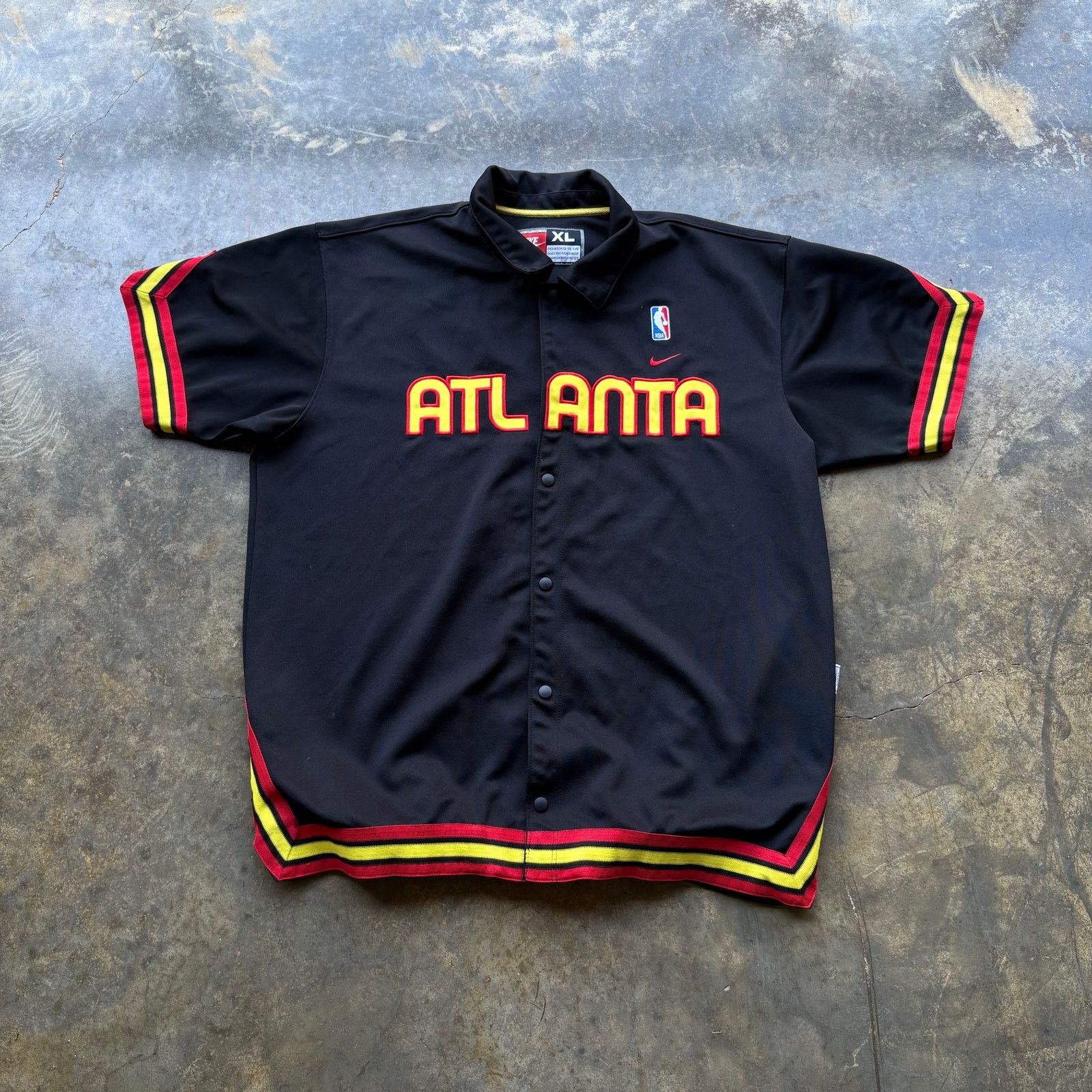 Nike Vintage 1990's Atlanta Hawks Nike Team Shirt Size US XL / EU 56 / 4 - 1 Thumbnail
