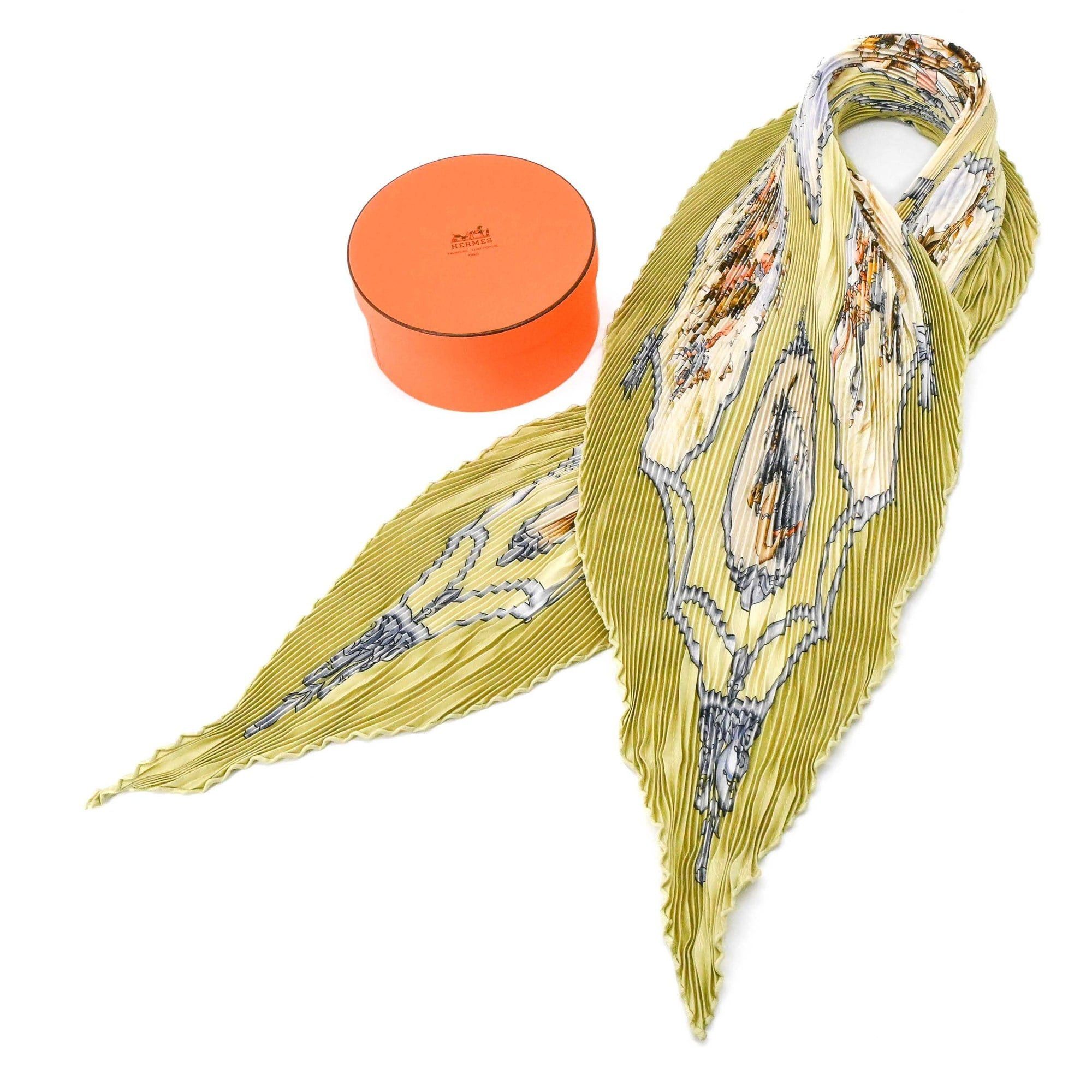 Hermes HERMES Pleated Carré Scarf/Muffler "Les Chevaux des Moghuls" Mughal Horse Silk Green Women's Size ONE SIZE - 1 Thumbnail