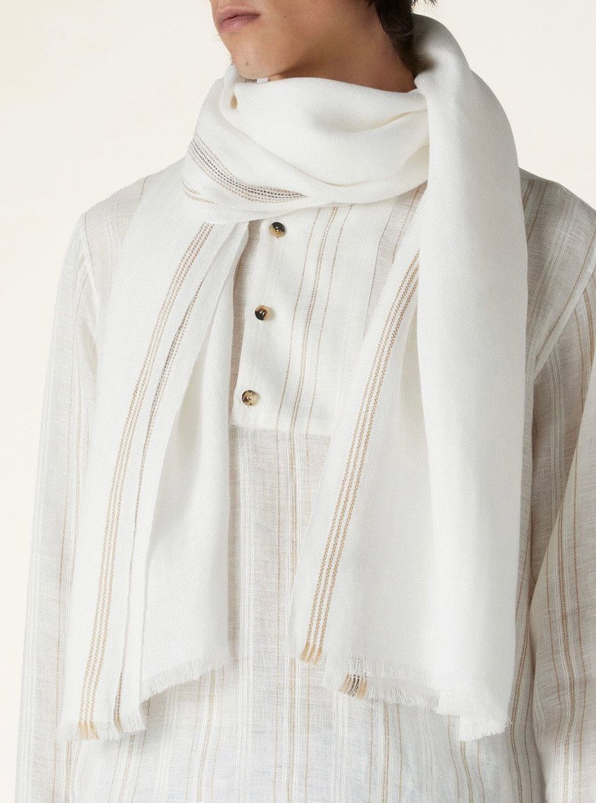 Loro Piana o1srvl11e0325 FAN9717 Size: OS / Sciarpa Scarf in White Size ONE SIZE - 2 Thumbnail