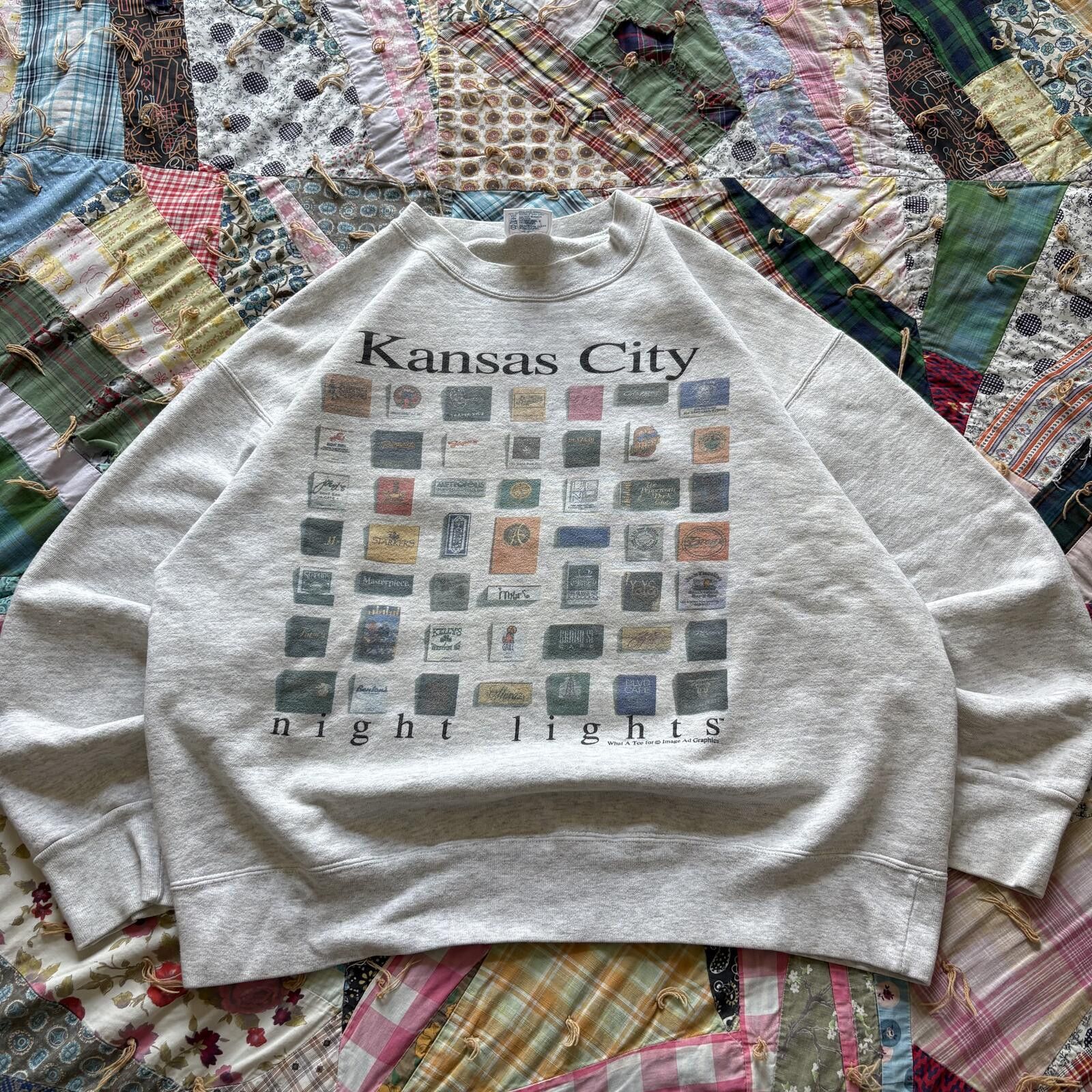 Delta Vintage 90s Kansas City Night Lights Matches Sweatshirt Size US XL / EU 56 / 4 - 1 Thumbnail