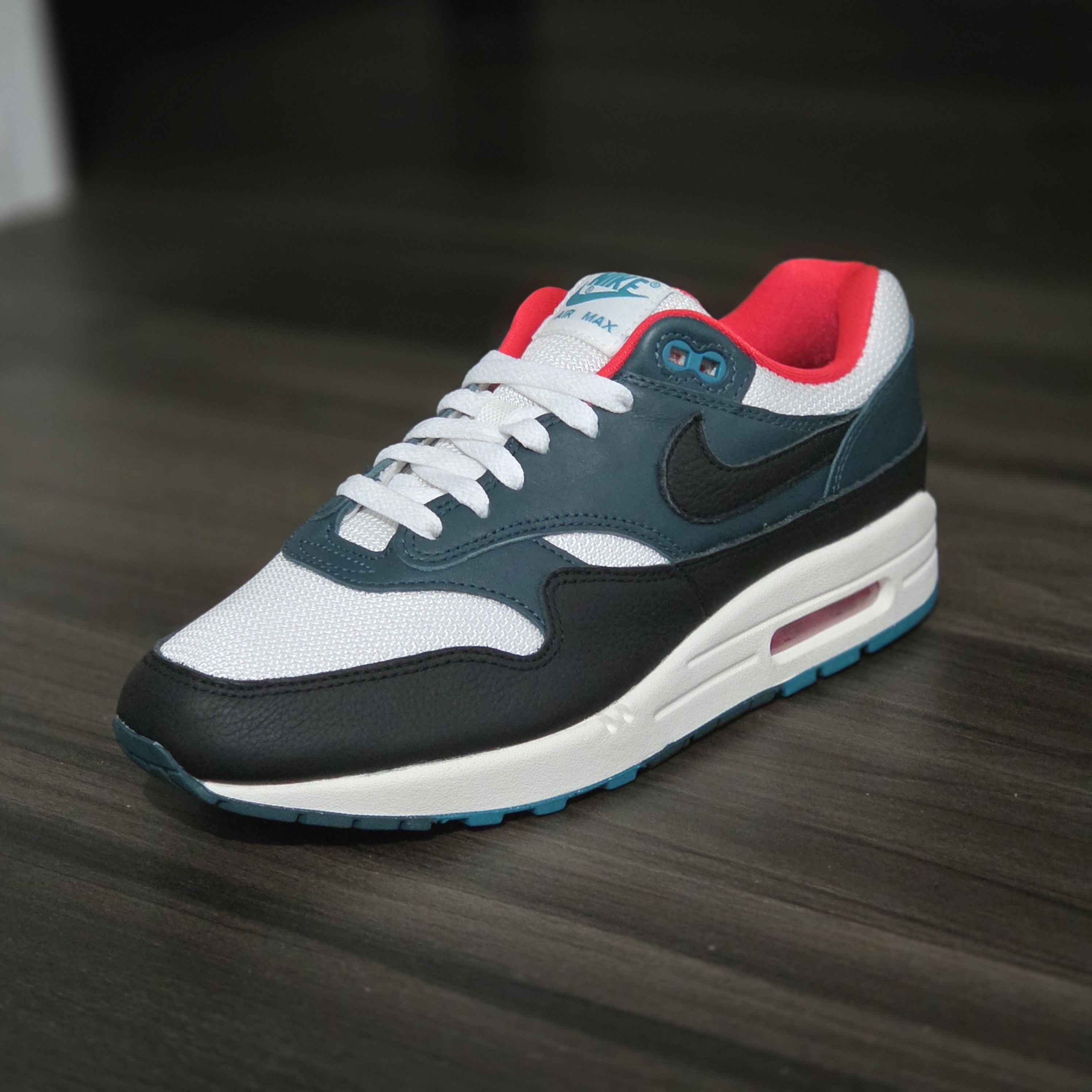 Nike Nike Air Max 1 X LeBron James 'Liverpool'- New Size 8.5 Size US 8.5 / EU 41-42 - 3 Thumbnail