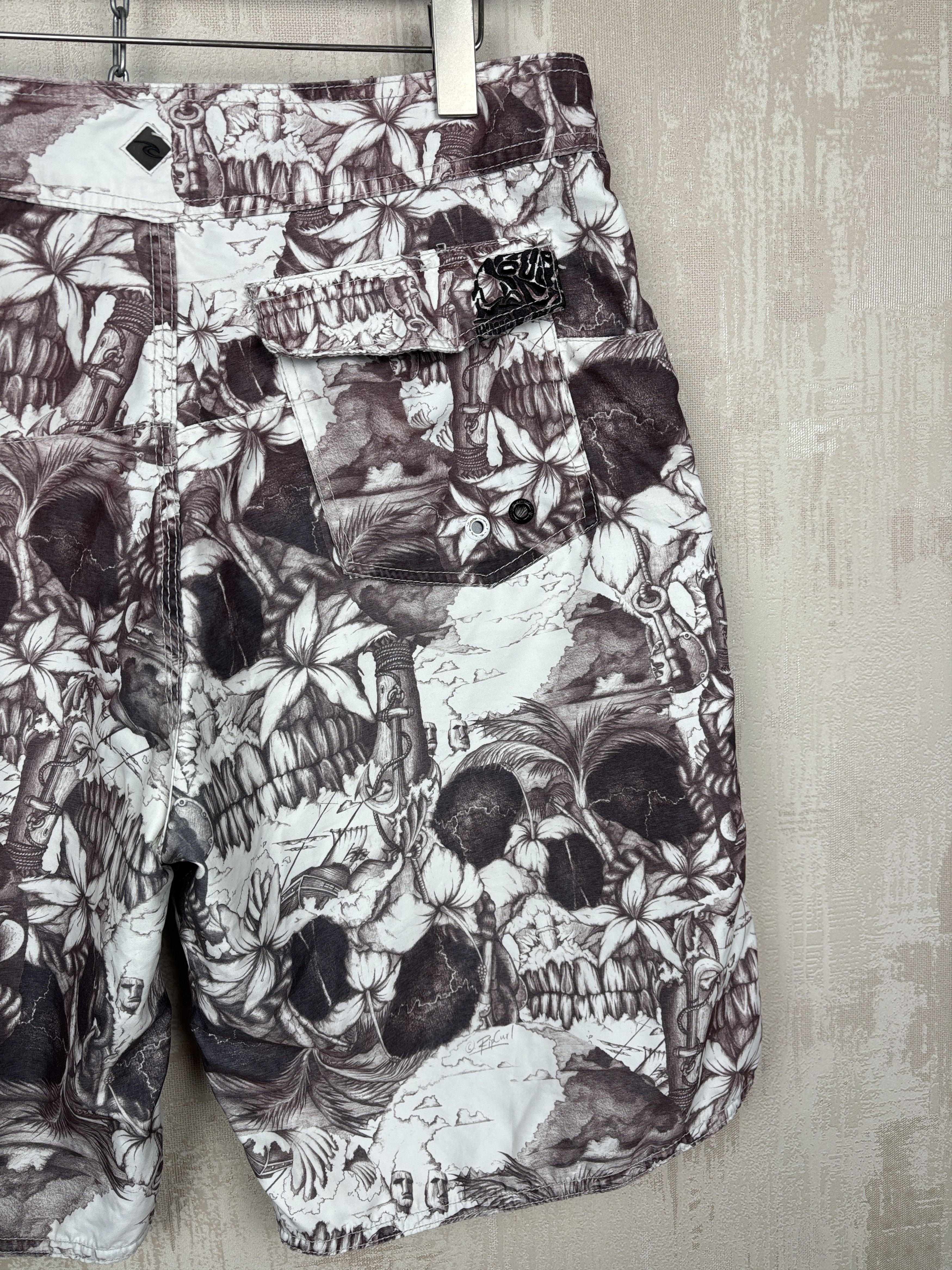 Rip Curl Vintage Rip Curl Skull Pattern Board Shorts Swim Surf Size US 36 / EU 52 - 9 Thumbnail
