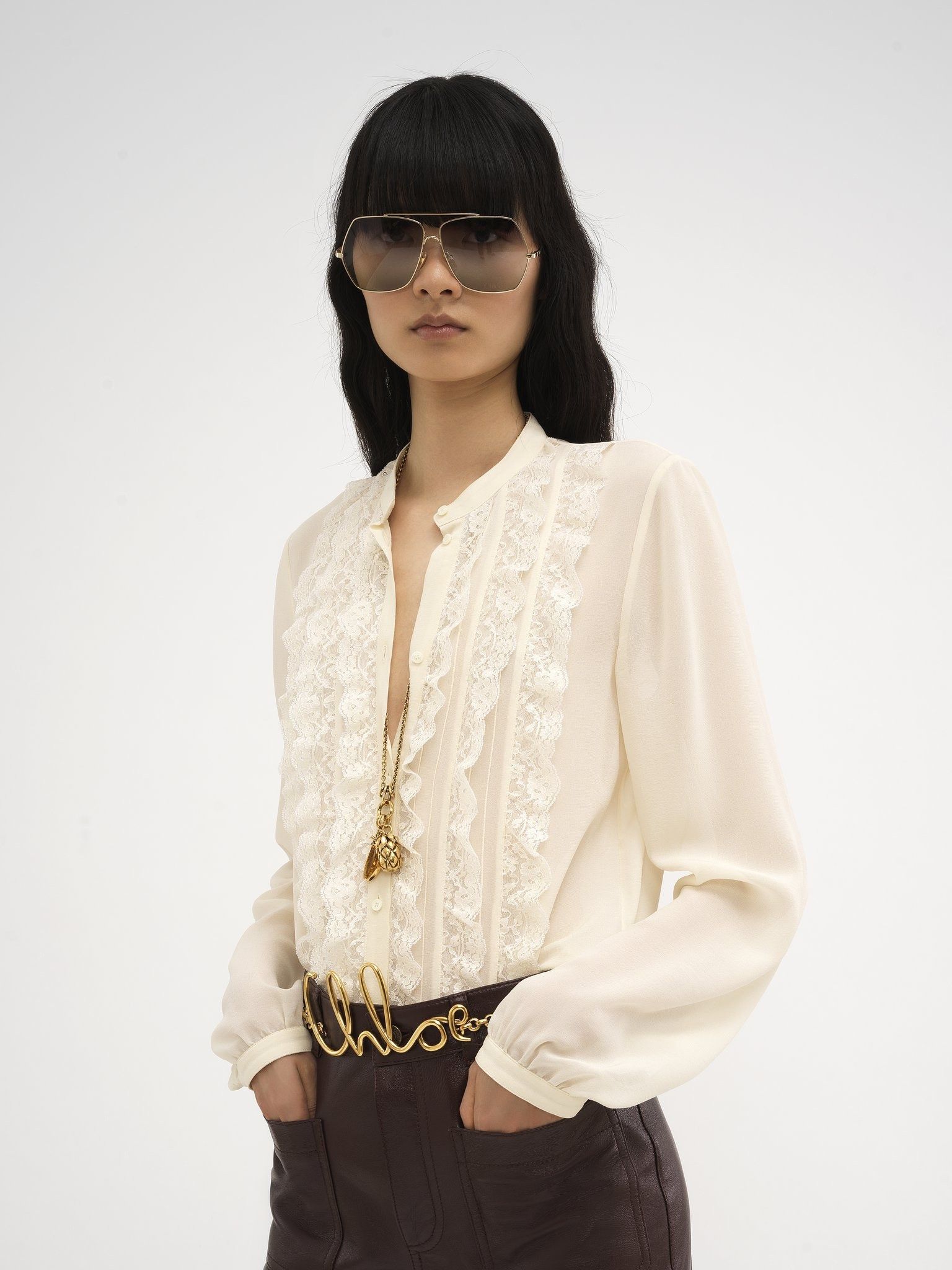 Chloe o1loc1c11025 Collarless Ruffled Blouse in Pristine White Size M / US 6-8 / IT 42-44 - 3 Thumbnail