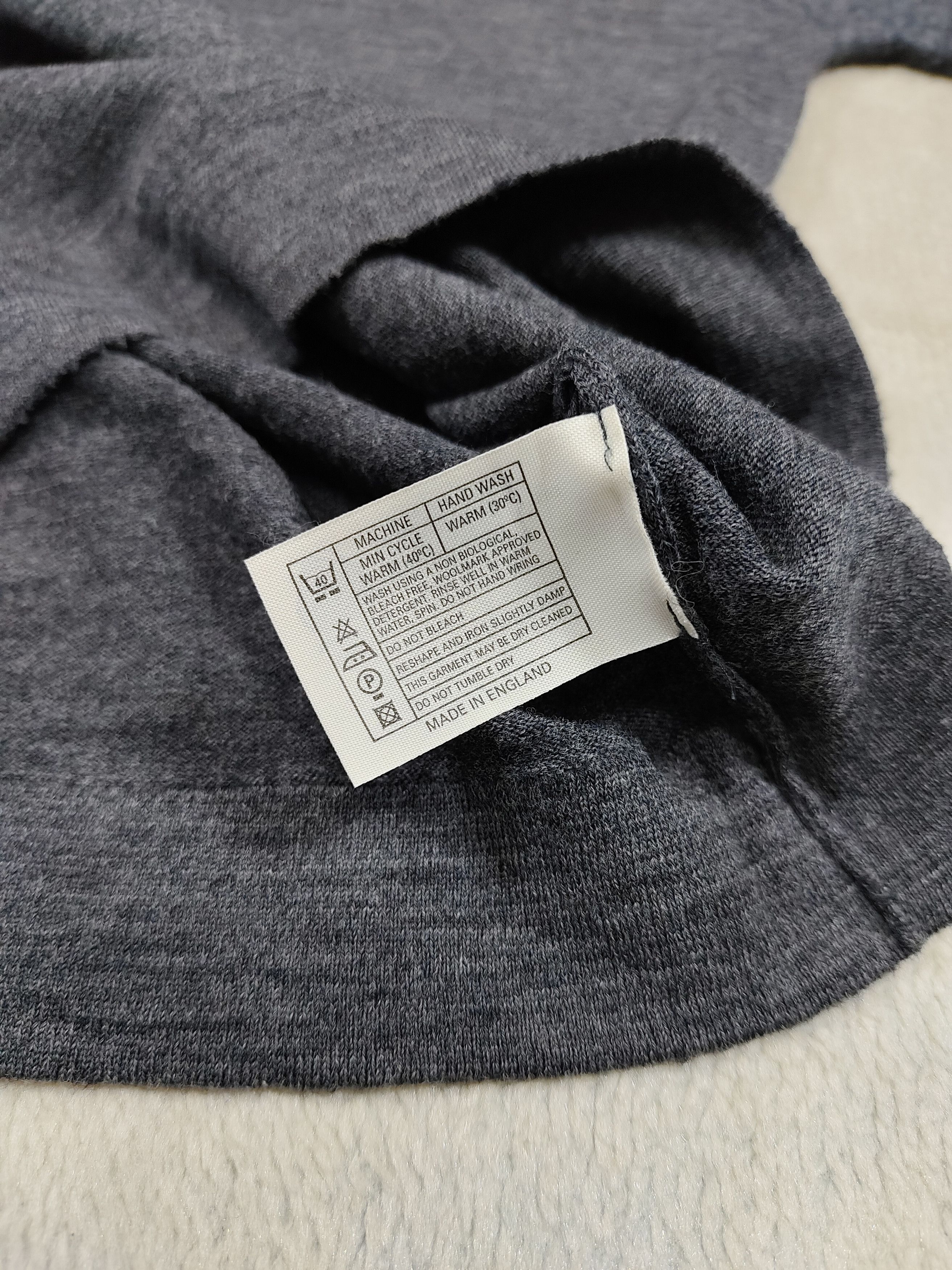 John Smedley 🇬🇧 John Smedley 🇬🇧 Merino Wool Funnel Neck Knit Size M / US 6-8 / IT 42-44 - 9 Thumbnail