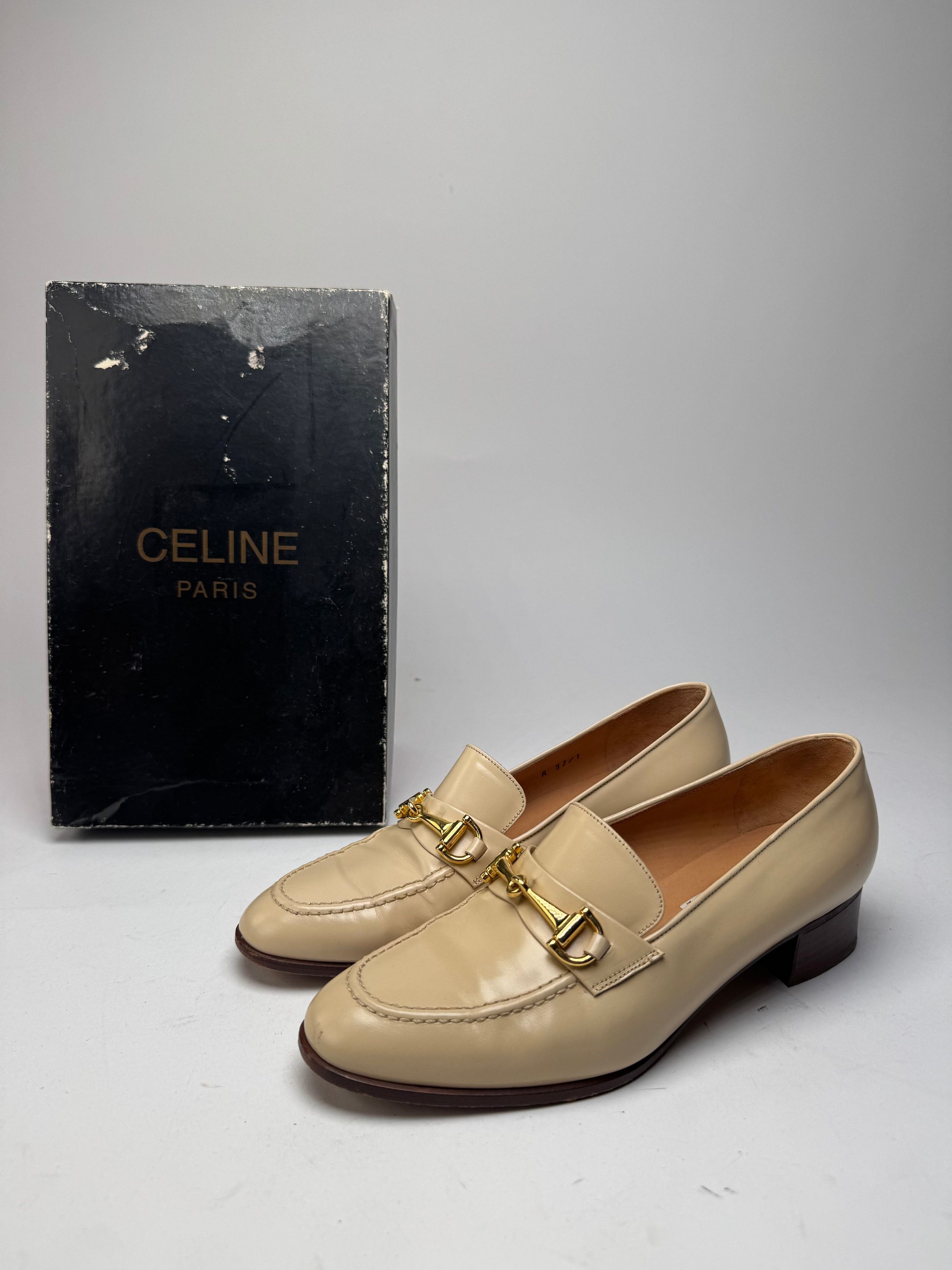 Celine Vintage Patent Leather Loafer Beige Size US 5 / IT 35 - 1 Thumbnail