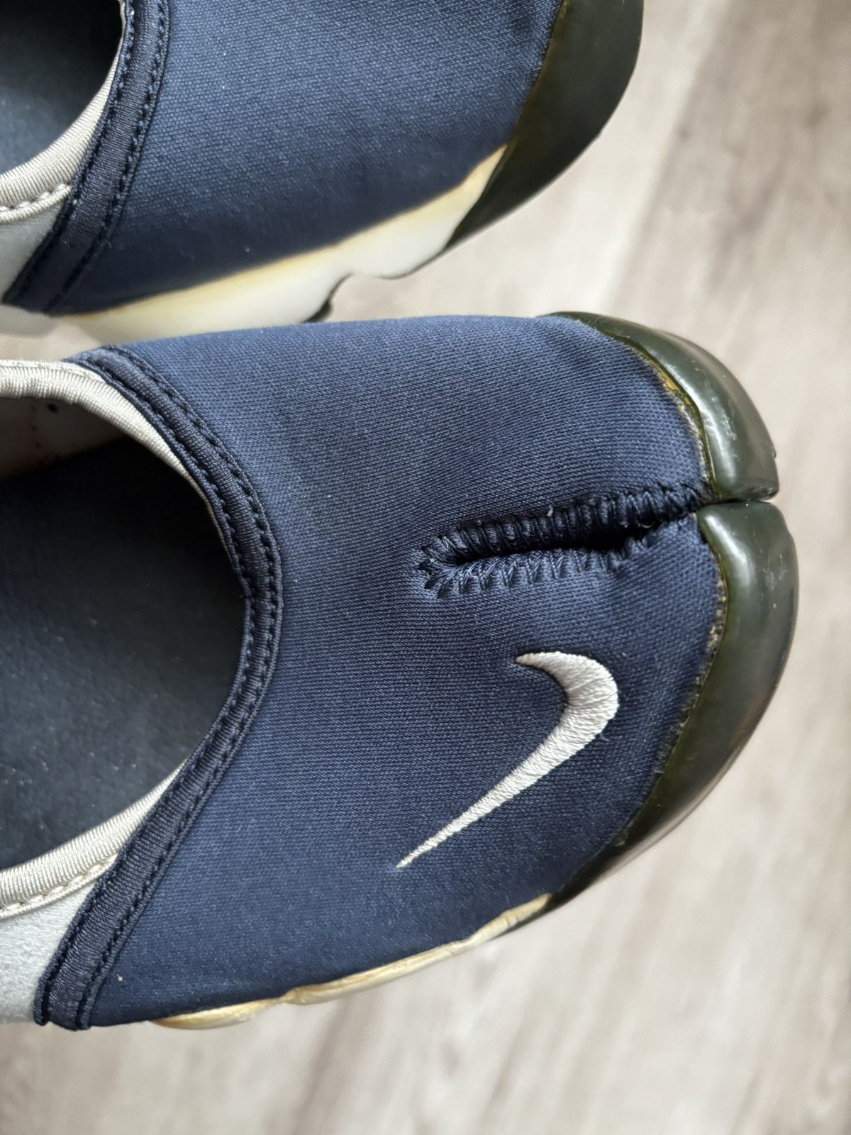 Nike Nike Air Rift Trainers Sandals Shoes Navy Blue 2006 US 10 Size US 10 / EU 43 - 4 Thumbnail