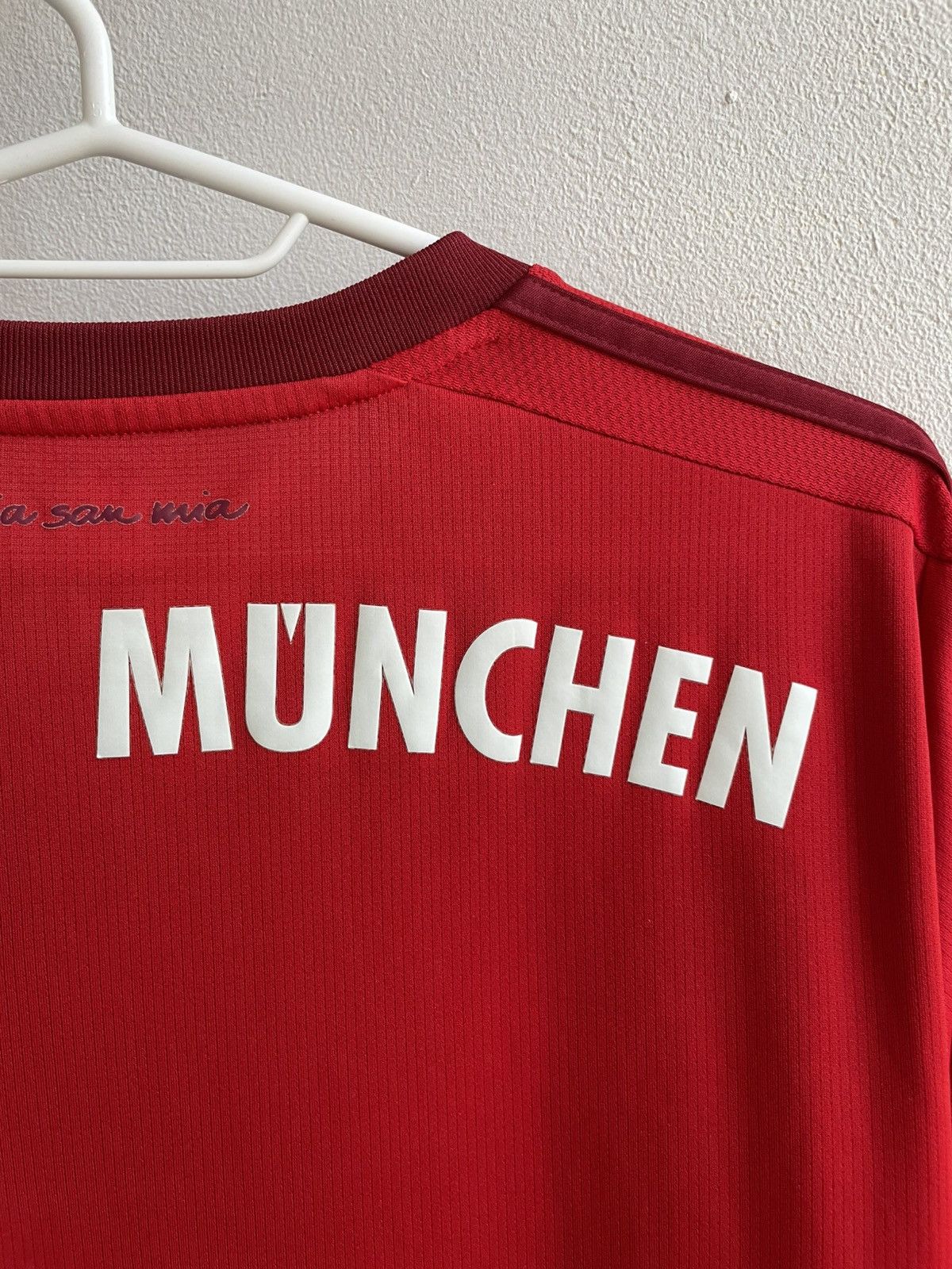Adidas Bayren Munich 2015 2016 Home Shirt Football Soccer Jersey Size US M / EU 48-50 / 2 - 18 Thumbnail