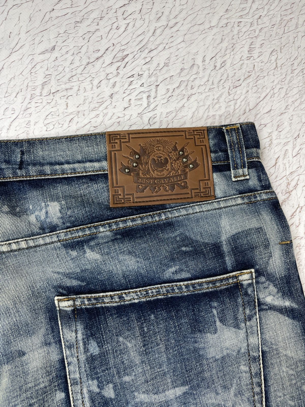 Just Cavalli BNWT Mens Just Cavalli Designers Straight Jeans size 42 56 Size US 40 / EU 56 - 21 Thumbnail