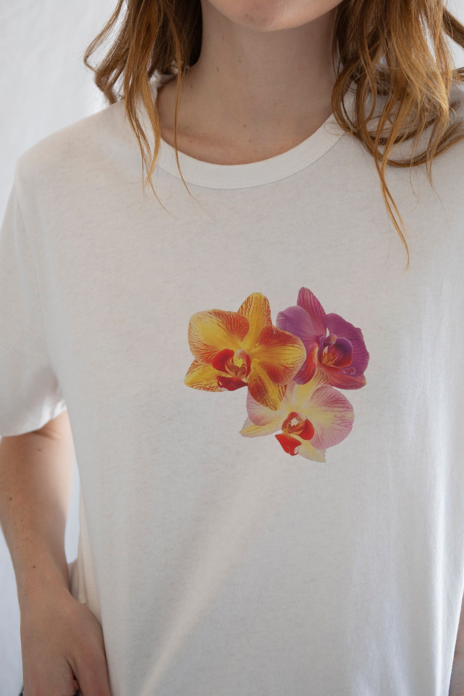 Designer × Vintage Three Orchid Collage Tee – Quiet Power, Bold Bloom Size L / US 10 / IT 46 - 2 Thumbnail
