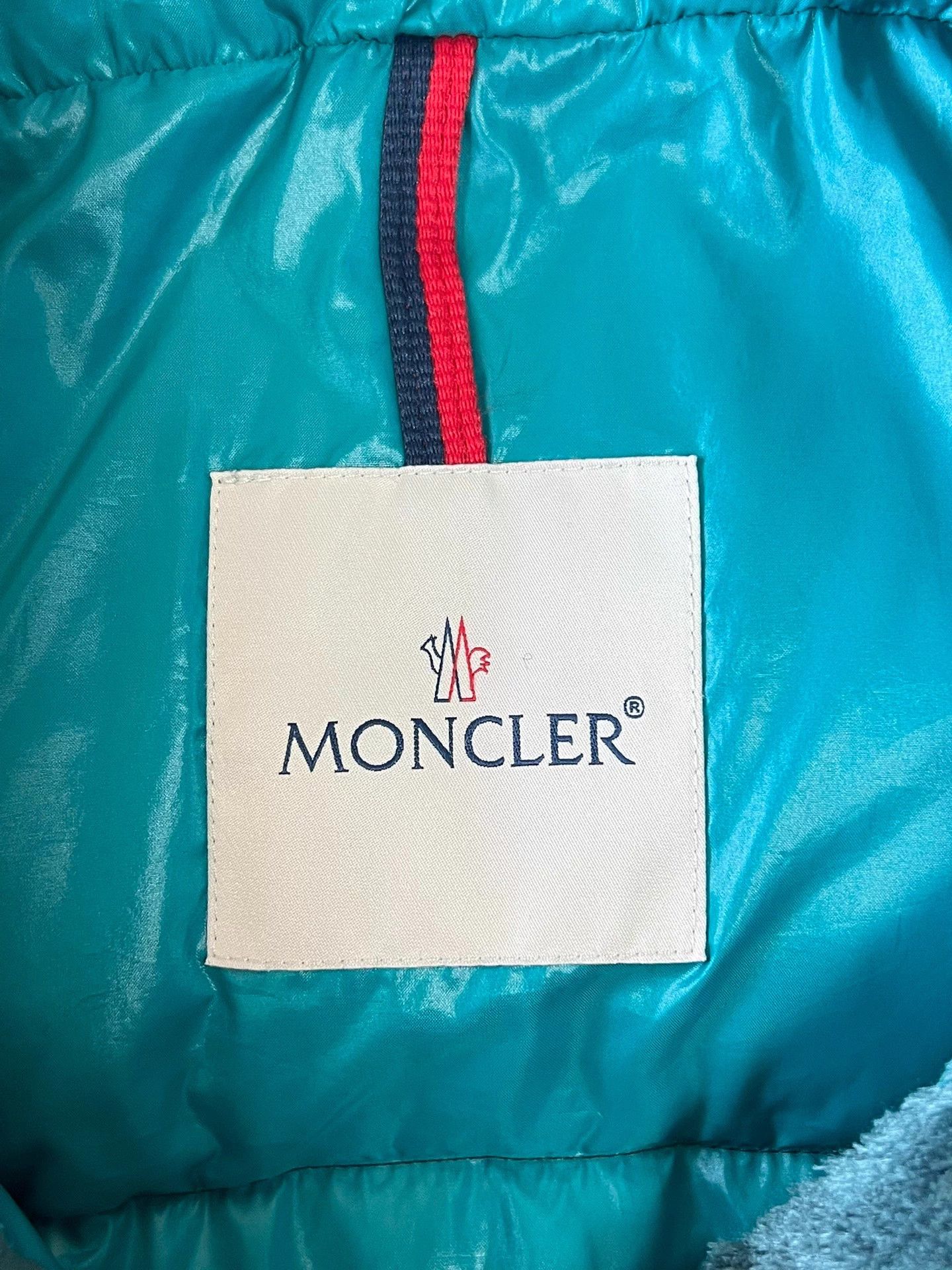 Moncler Moncler short down coat blue colorblock hooded size 0 mint Size XS / US 0-2 / IT 36-38 - 6 Thumbnail