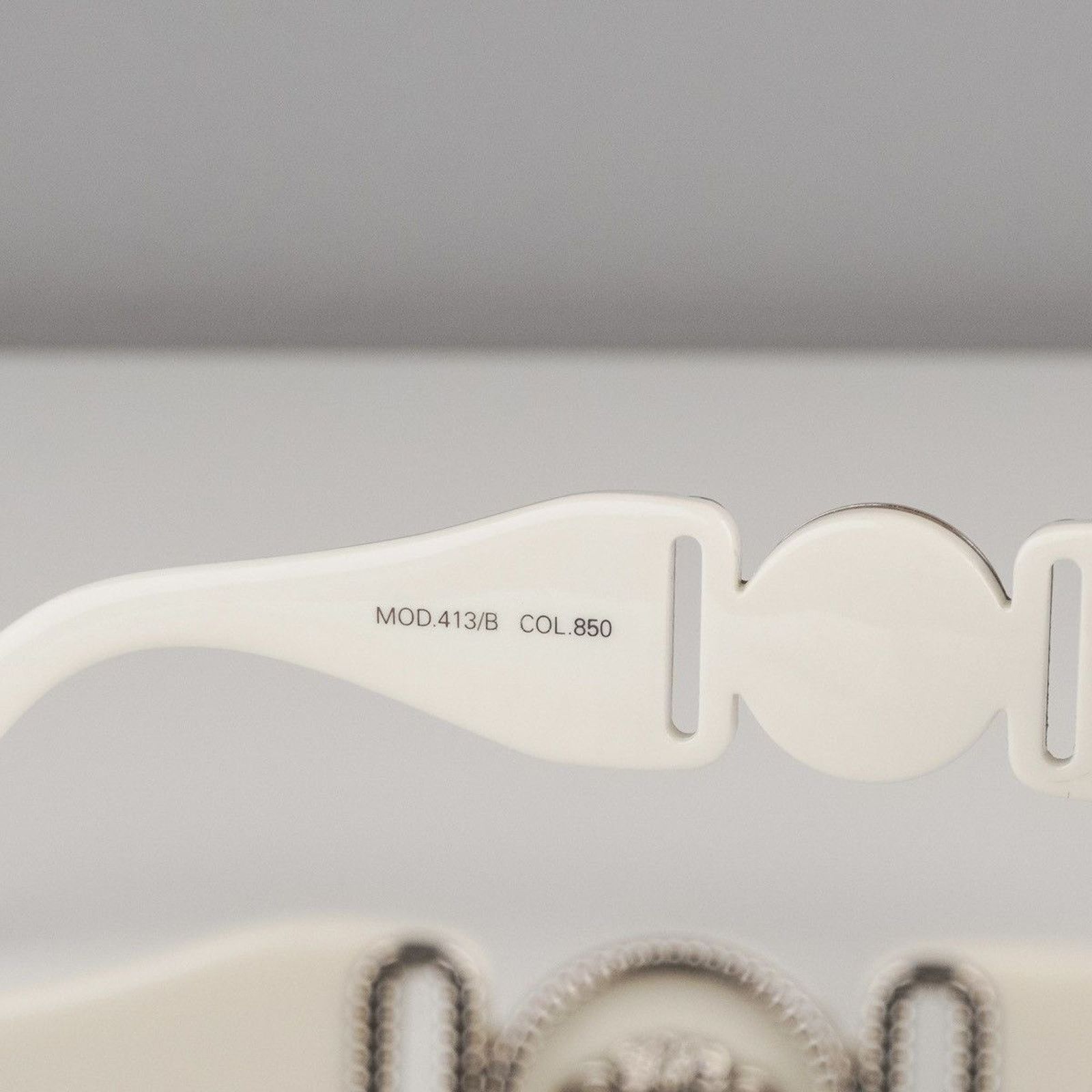 Versace Vintage 90’s versace biggie silver medusa logo sunglasses Size ONE SIZE - 4 Thumbnail