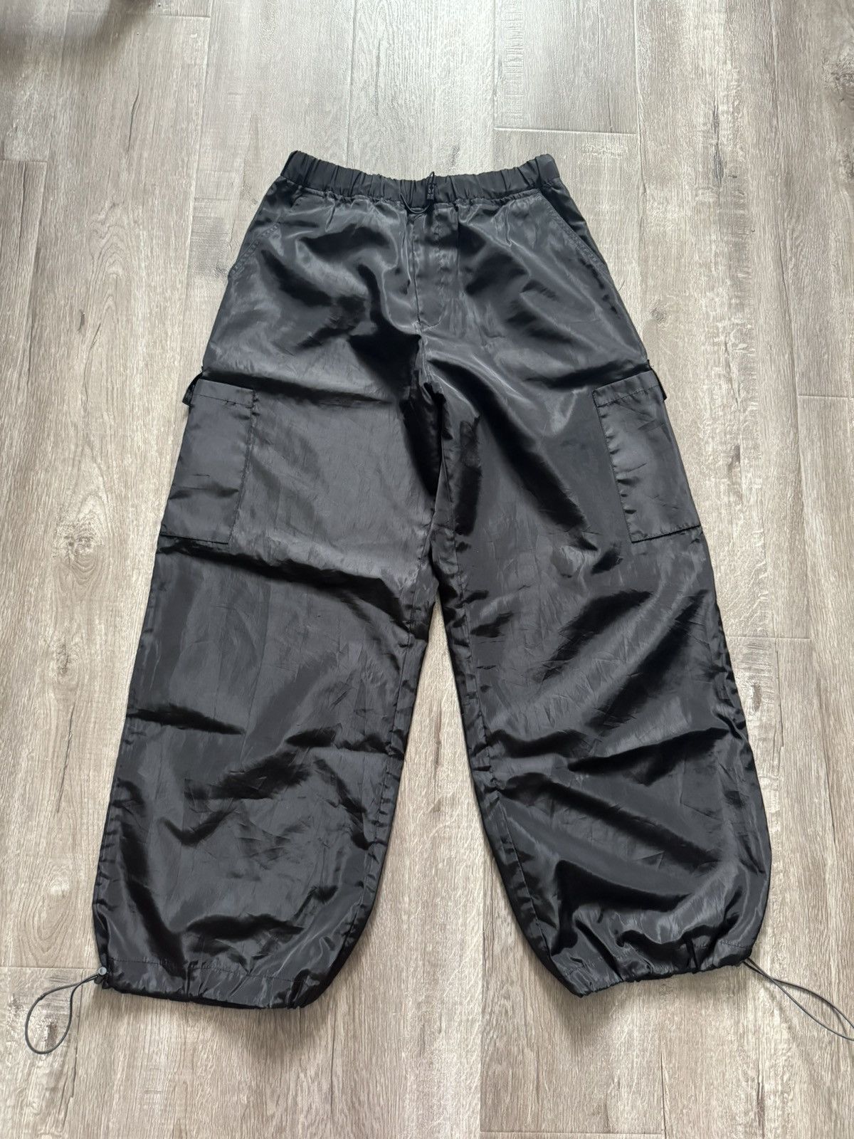 Boohoo Parachute Pants (size XS) Size US 30 / EU 46 - 1 Thumbnail