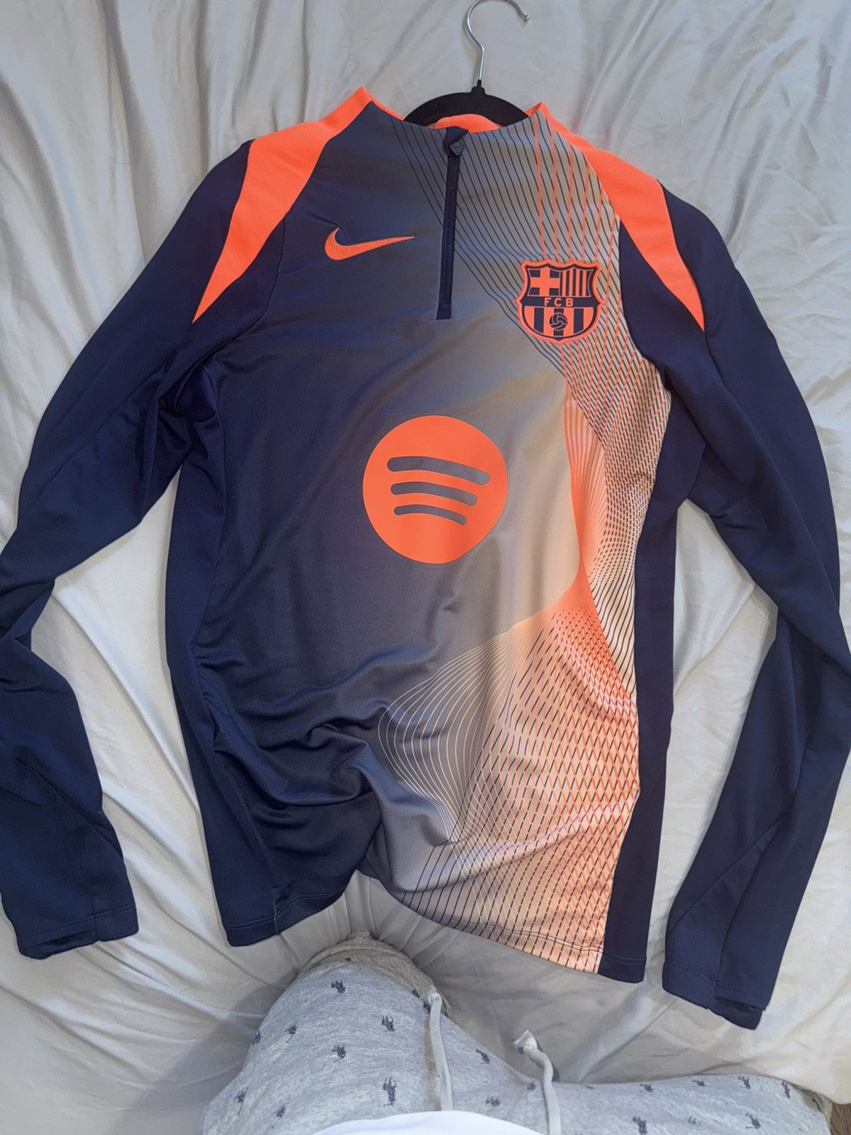 Nike Nike FC Barcelona third Pre-Match sweatshirt 25/26 Size US S / EU 44-46 / 1 - 6 Thumbnail