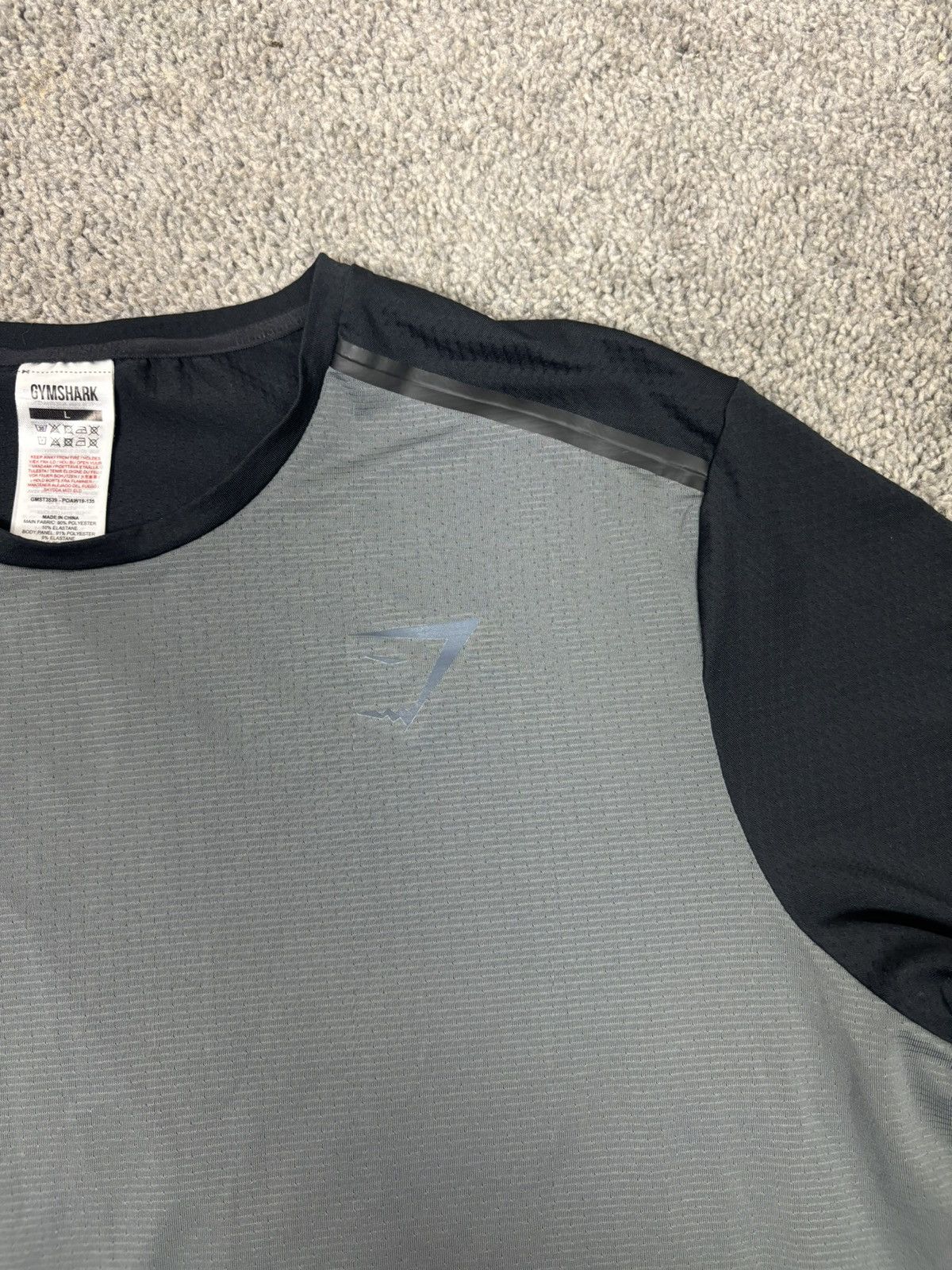 Gymshark Gray and black gymshark athletic workout tshirt Size US L / EU 52-54 / 3 - 3 Thumbnail