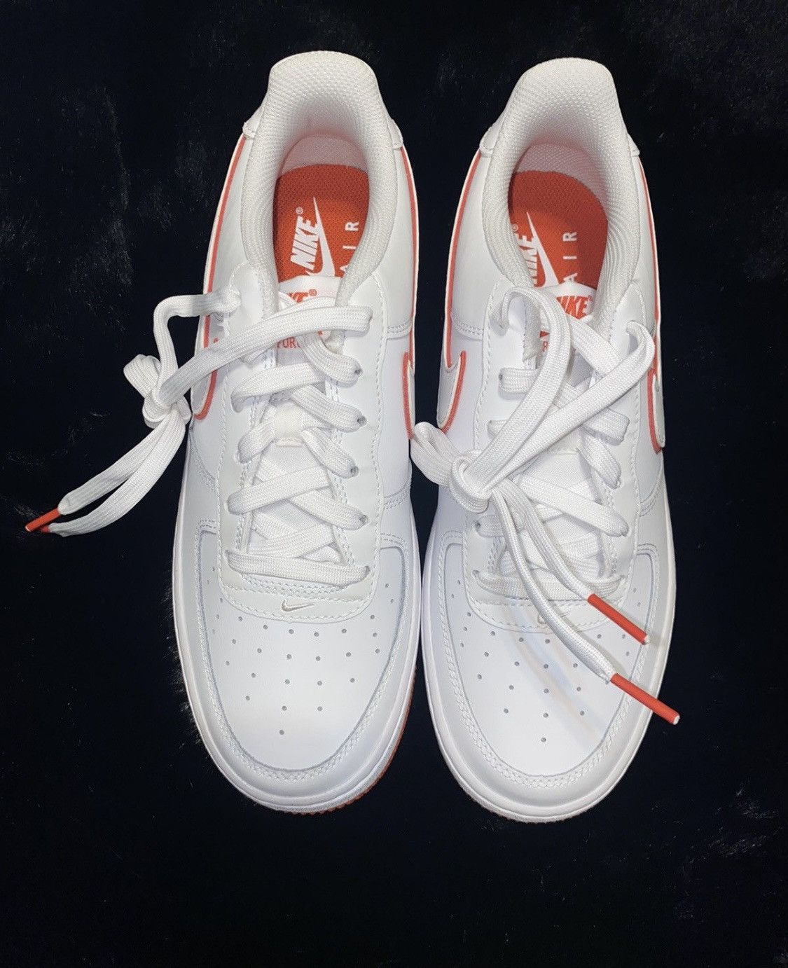 Nike AIR FORCE 1(GS) RED/WHITE Size US 6.5 / EU 39-40 - 8 Thumbnail