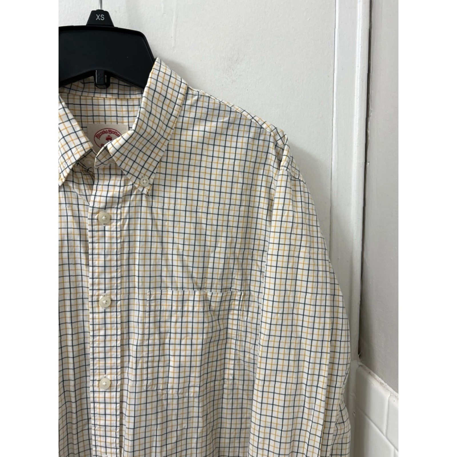 Brooks Brothers Brooks Brothers Red Fleece Shirt Mens Medium Beige Plaid Button-Down Long Sleeve N/A Size US M / EU 48-50 / 2 - 4 Thumbnail