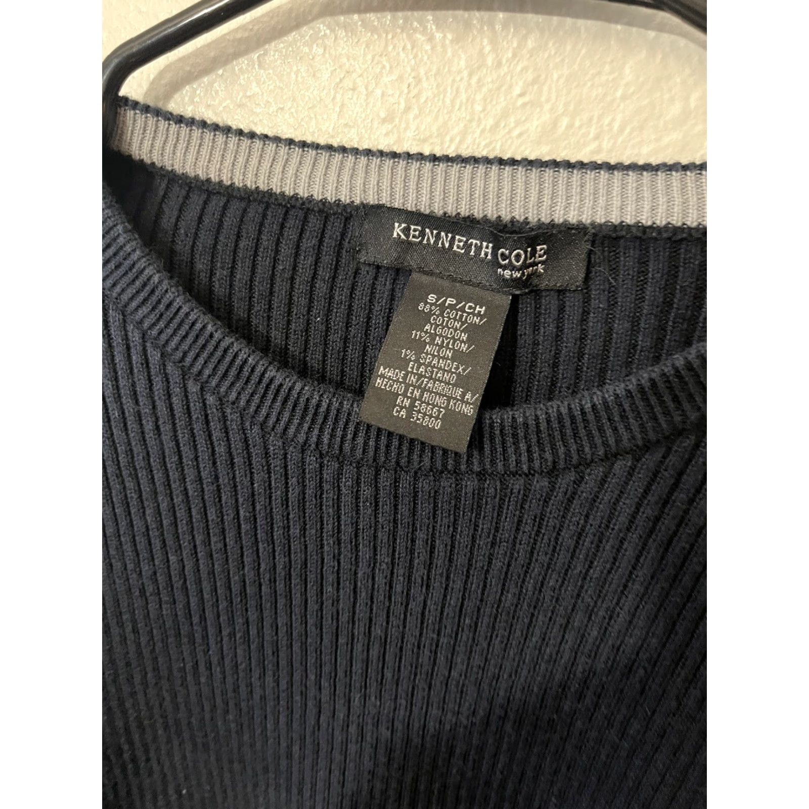 Kenneth Cole KENNETH COLE NY Knit Sweater Men’s Small Long Sleeve Black Crew Neck Rayon Blend Pullover Casual Regular Mens Small Black Knit Sweater Size US S / EU 44-46 / 1 - 3 Thumbnail