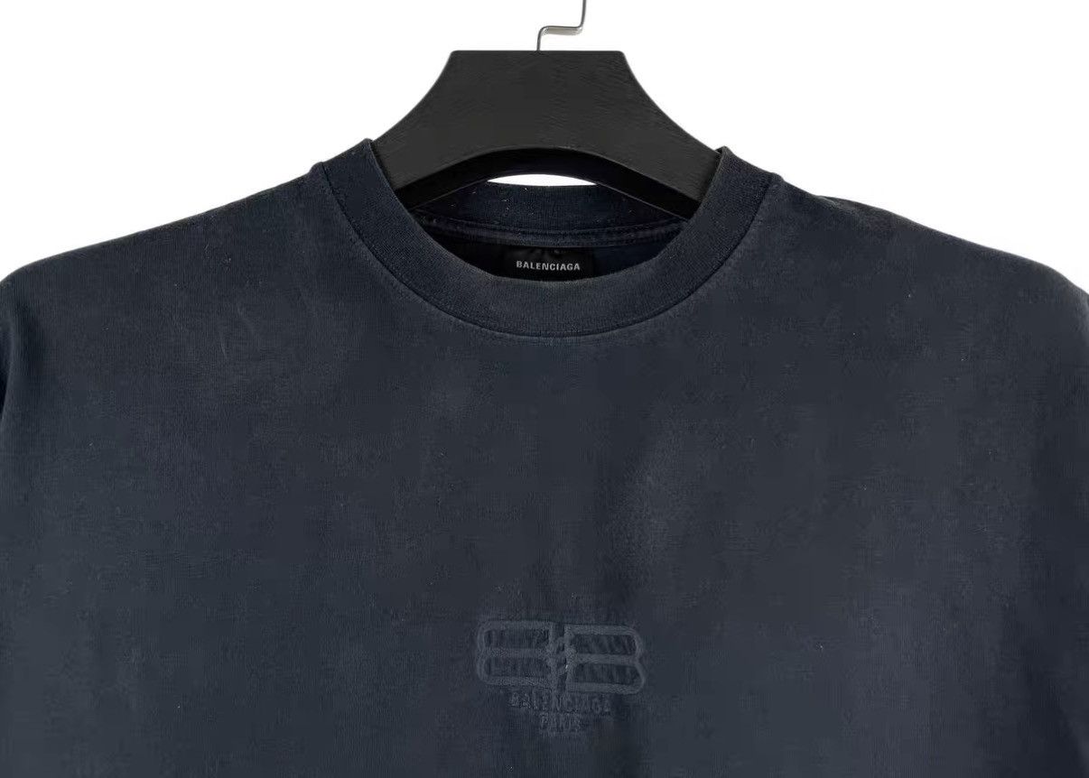 Balenciaga Balenciaga FW23 Embroidered BB Short Sleeve J31 Size US S / EU 44-46 / 1 - 3 Thumbnail