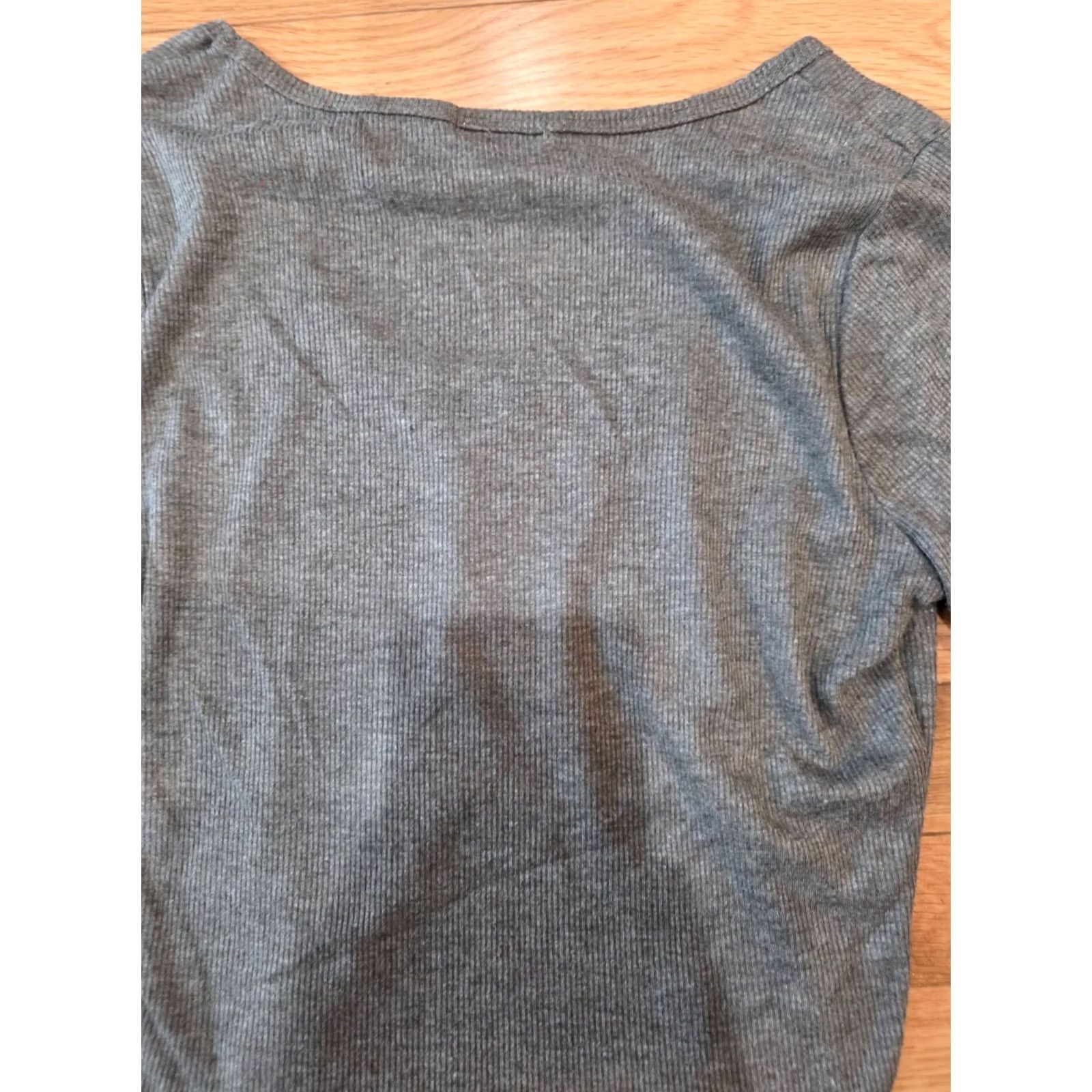 Vintage Bozzolo Henley Crop Top Women's L Gray Ribbed Knit Polyester Long Sleeve Shirt Cropped Casual Size L / US 10 / IT 46 - 6 Thumbnail