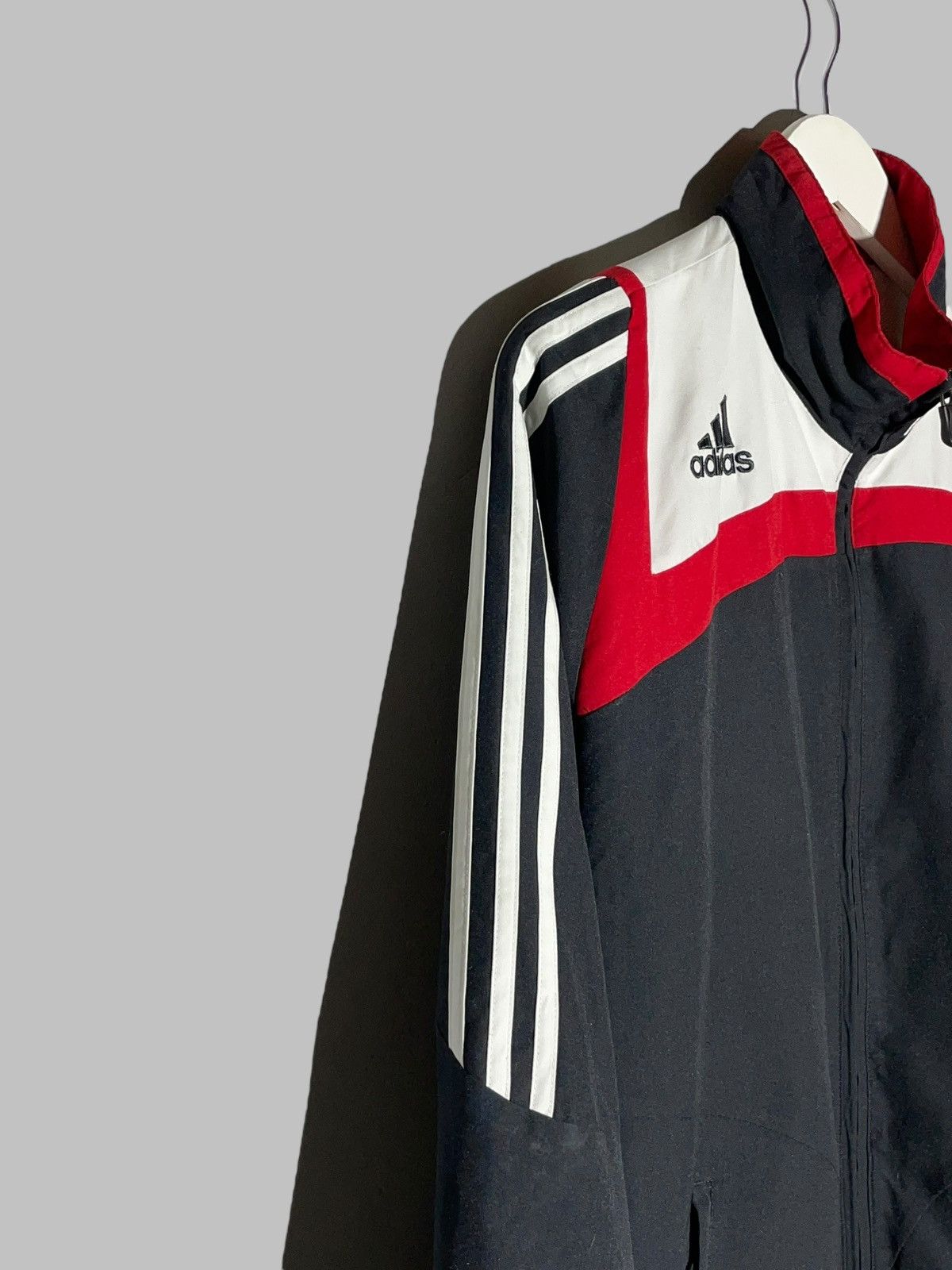 Adidas Liverpool FC Adidas Vintage Y2k Streetwear Full Zip Jacket Size US M / EU 48-50 / 2 - 5 Thumbnail
