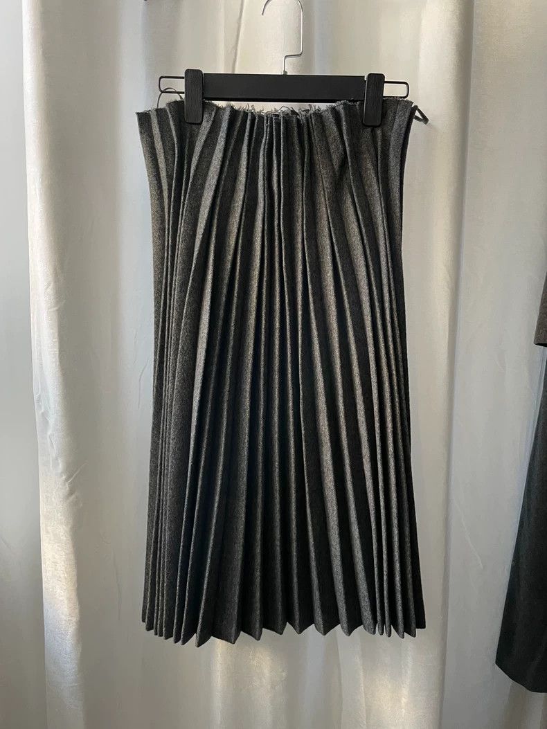 Comme des Garcons Comme des Garcons size os Medieval wool dark grey pleated Size 25" / US 0 / IT 36 - 1 Thumbnail