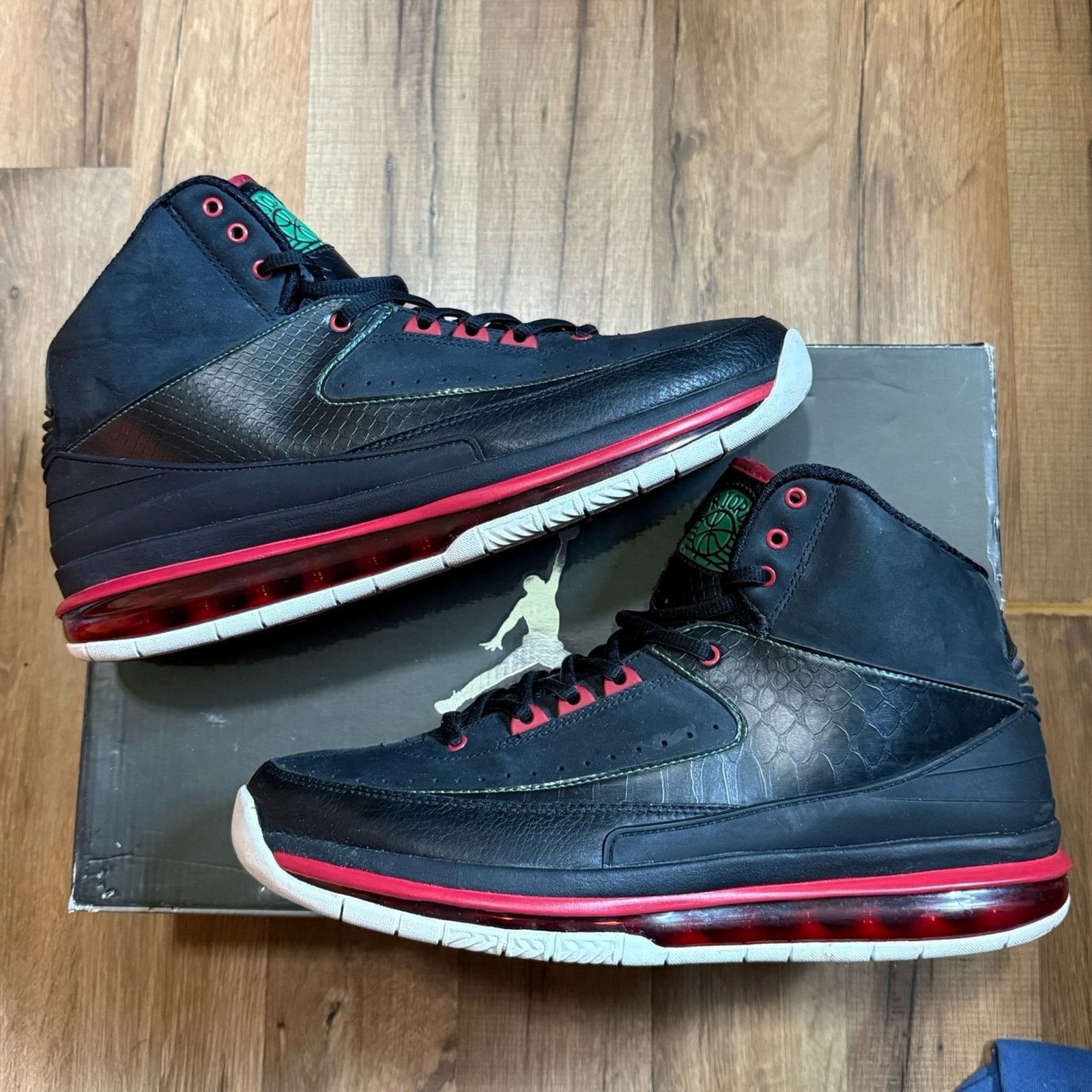 Jordan Brand 2011 Air Jordan 2.0 Black Classic Green Varsity Red Gucci Size US 10.5 / EU 43-44 - 1 Thumbnail
