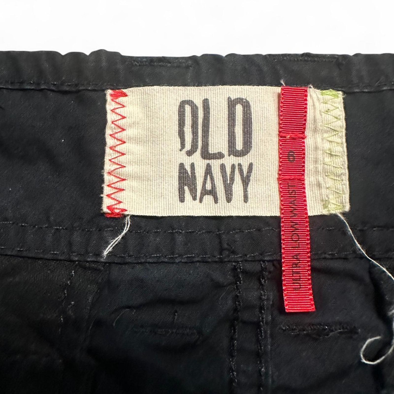 Old Navy Black old navy cargo Size 28" / US 6 / IT 42 - 4 Thumbnail